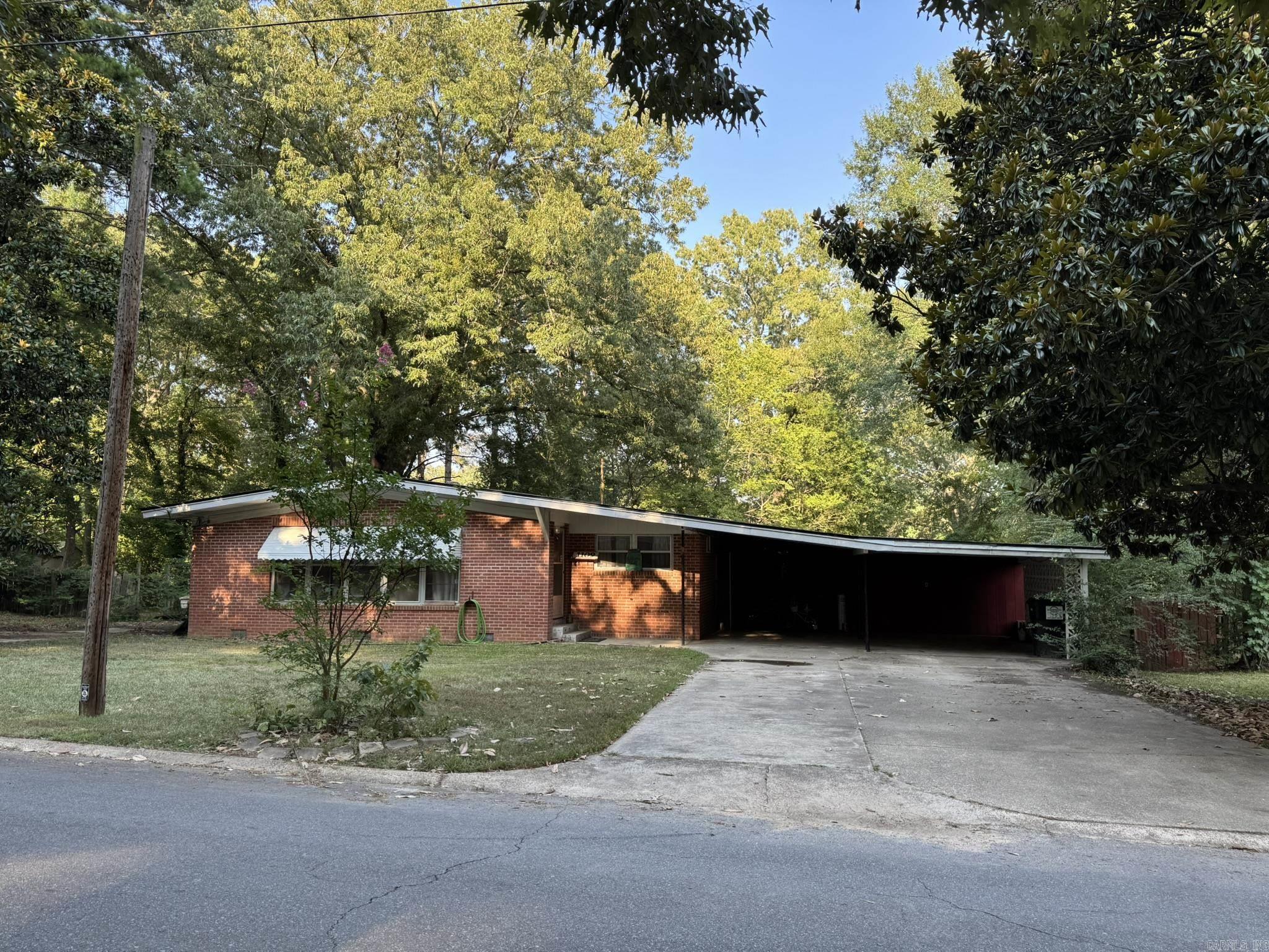 1109 Hester Benton, AR 72015