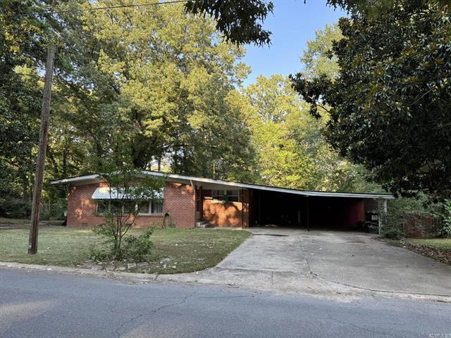 1109  Hester  Benton, AR