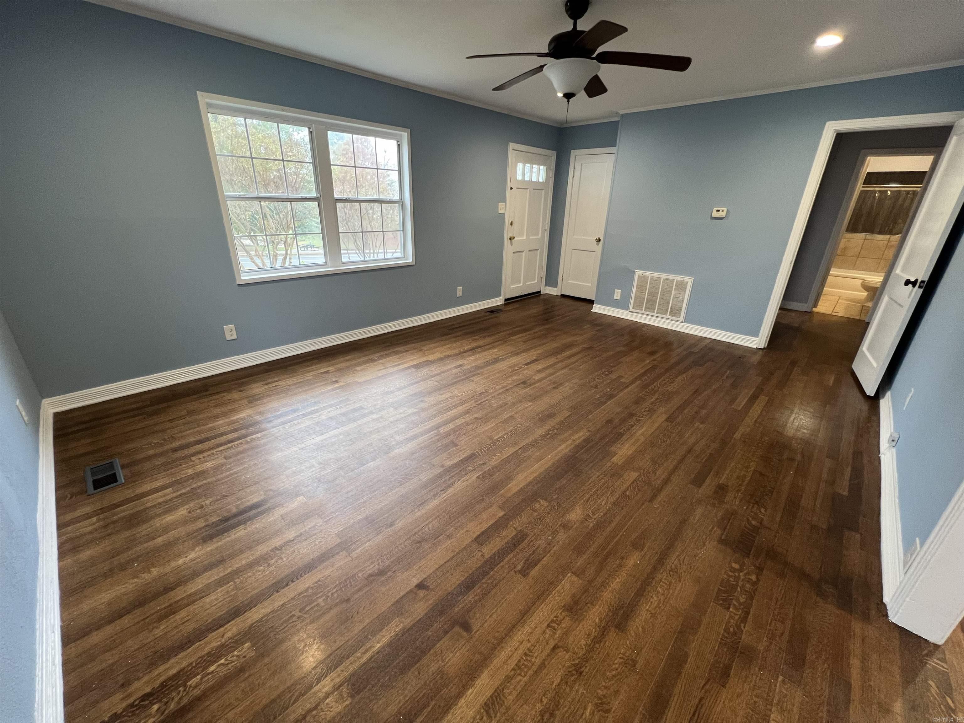 1022 E Sevier Street Benton, AR 72015