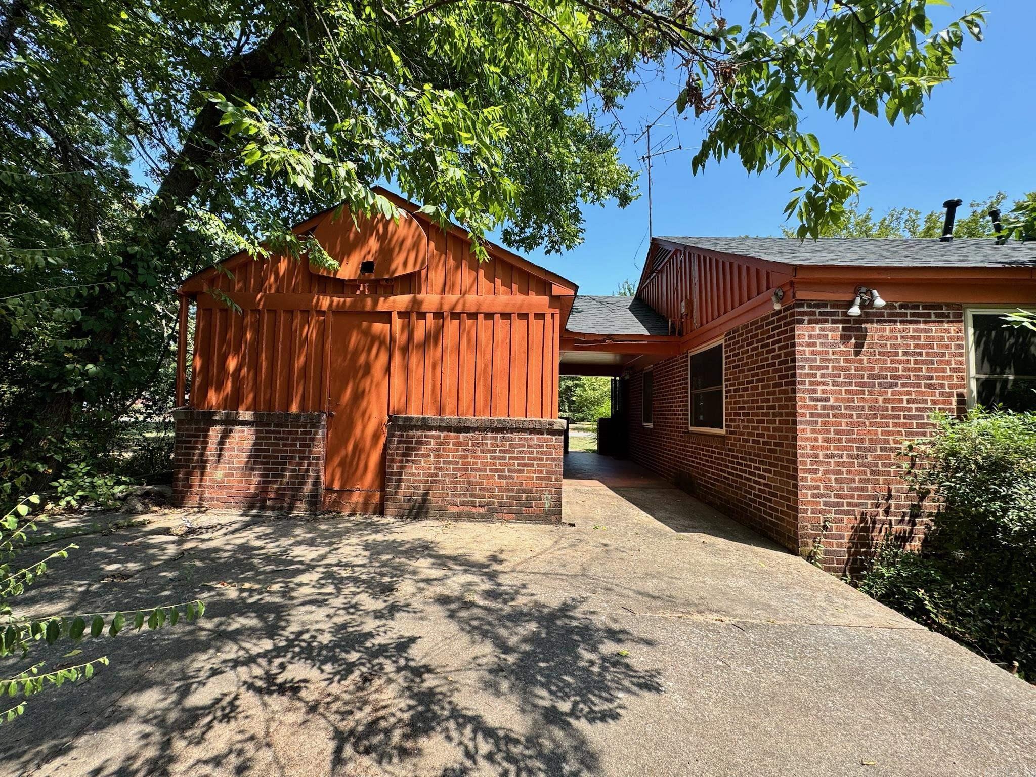 4805 W 29th  Little Rock, AR