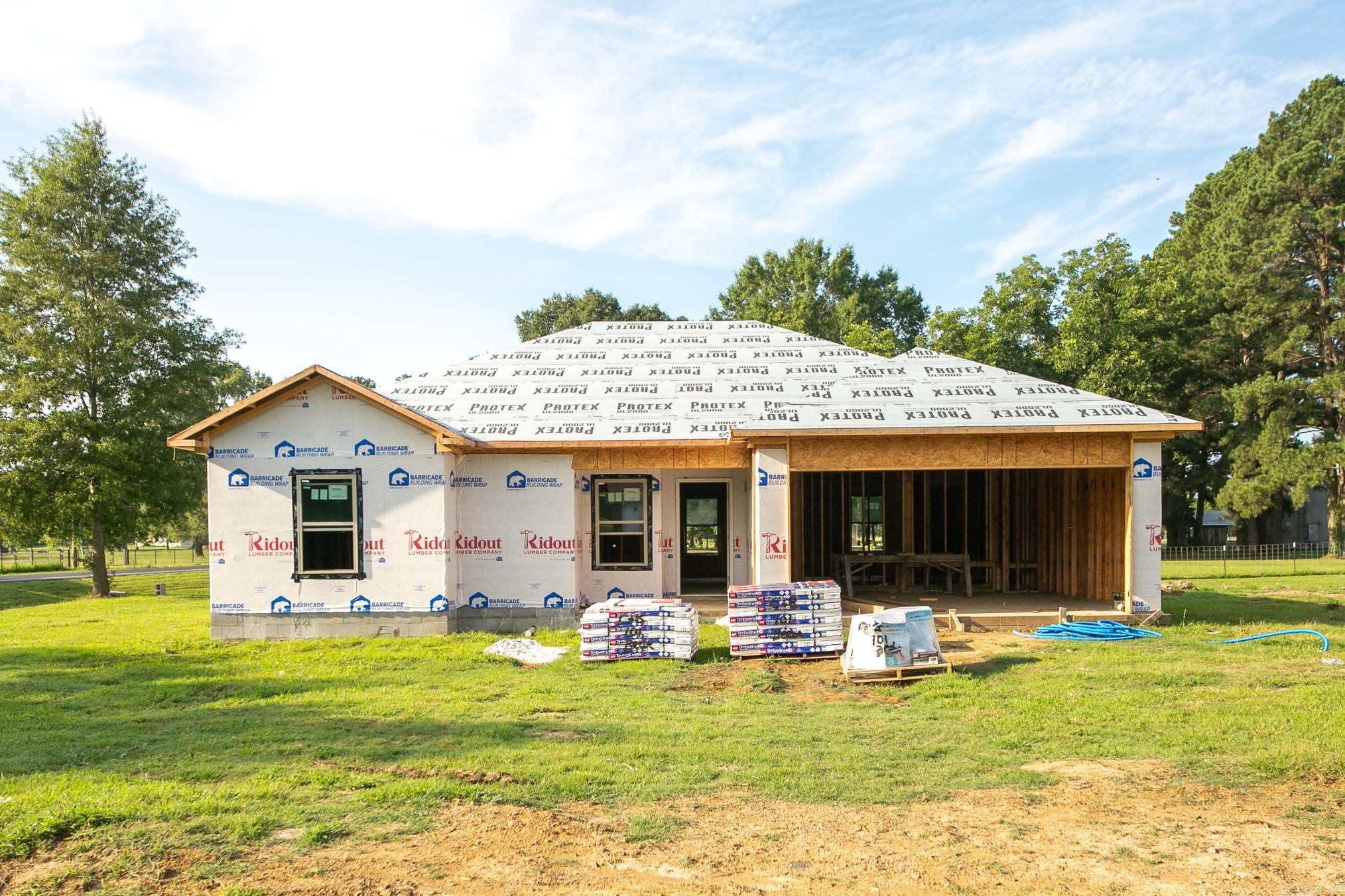 101 LLOYD HENDERSON  Beebe, AR