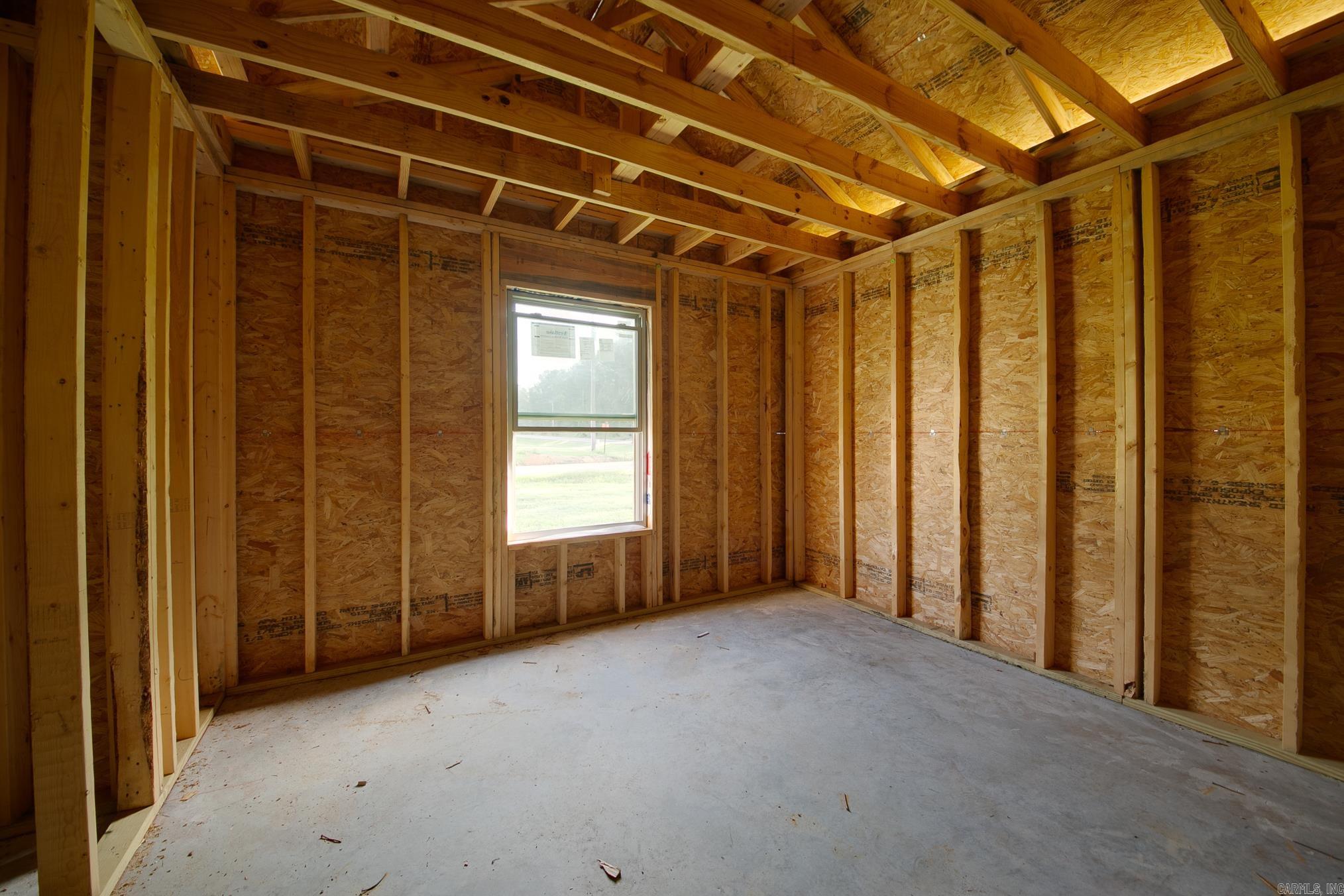 101 LLOYD HENDERSON  Beebe, AR