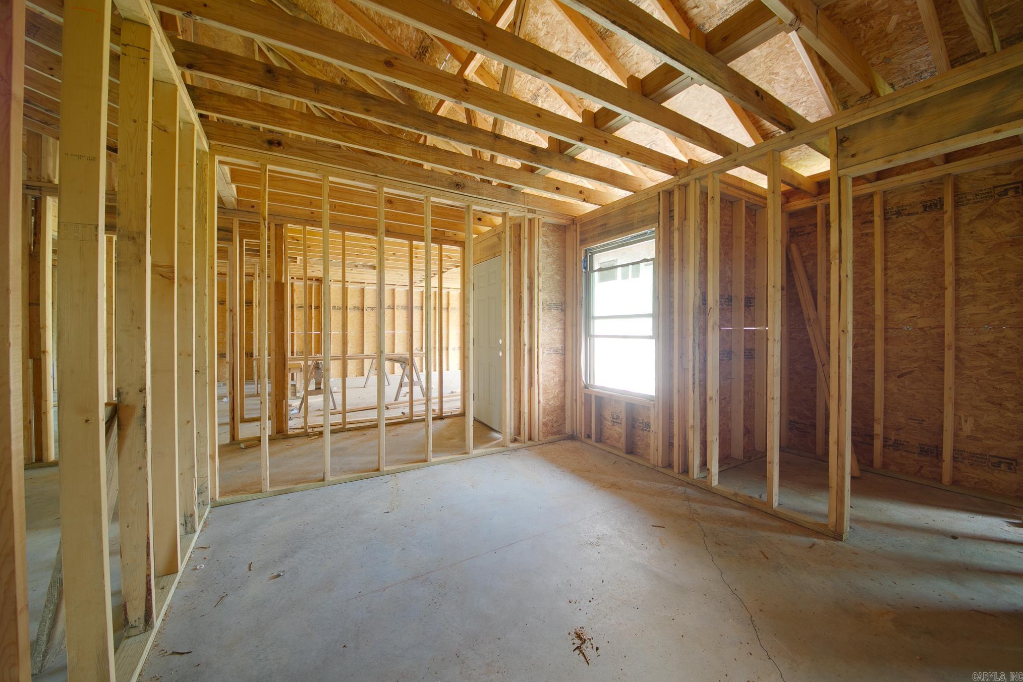 101 LLOYD HENDERSON  Beebe, AR