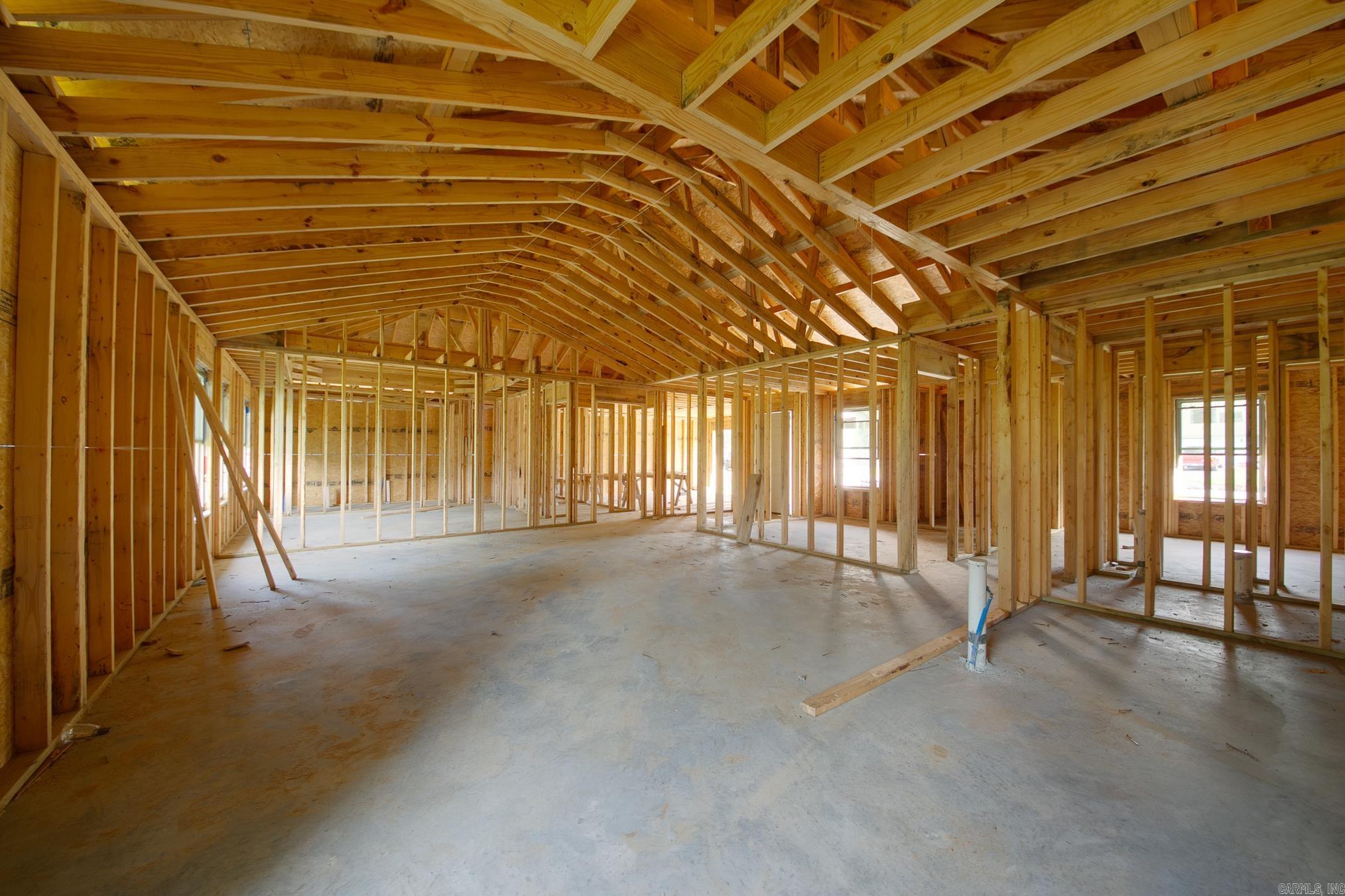 101 LLOYD HENDERSON  Beebe, AR