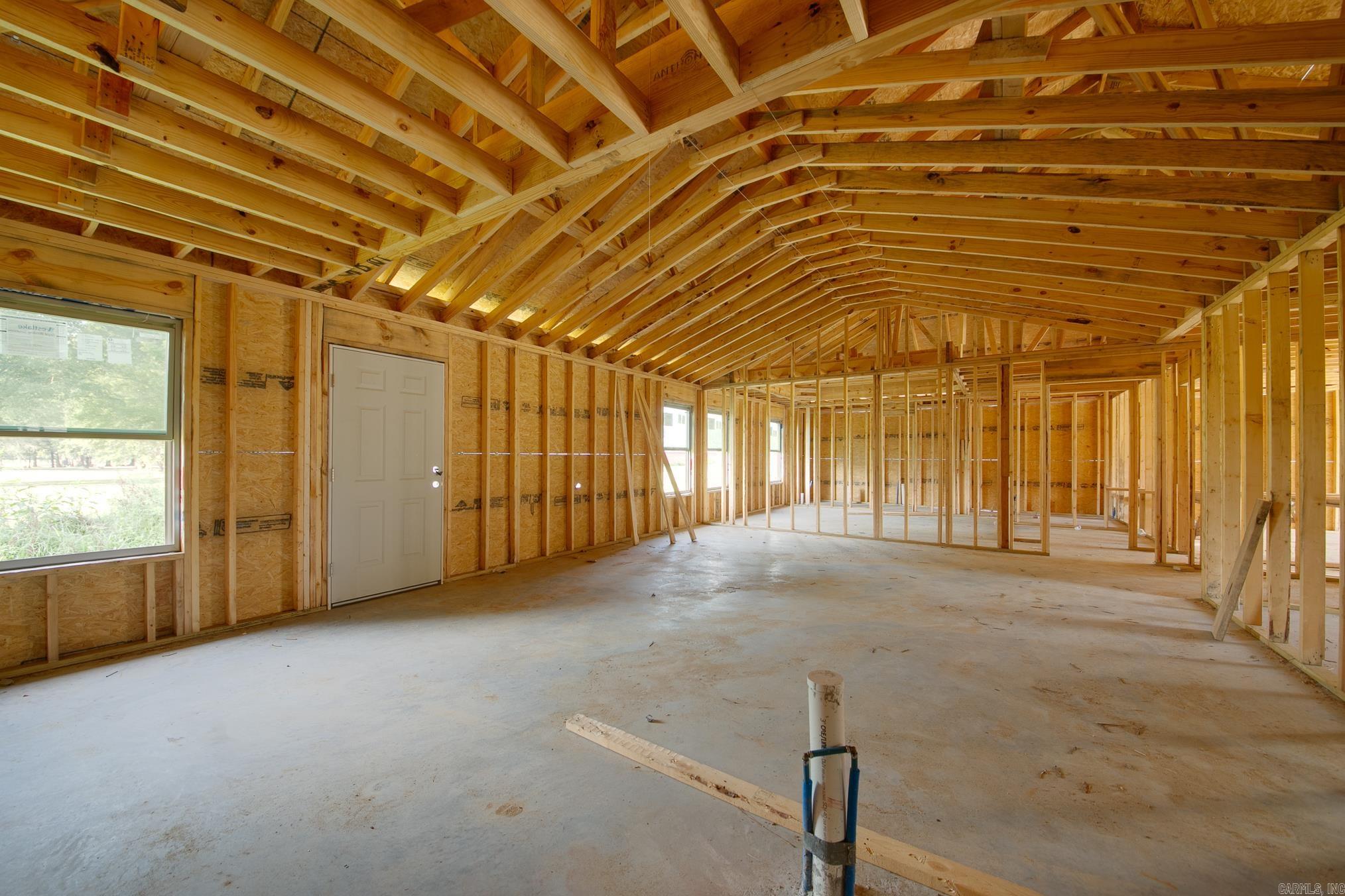 101 LLOYD HENDERSON  Beebe, AR
