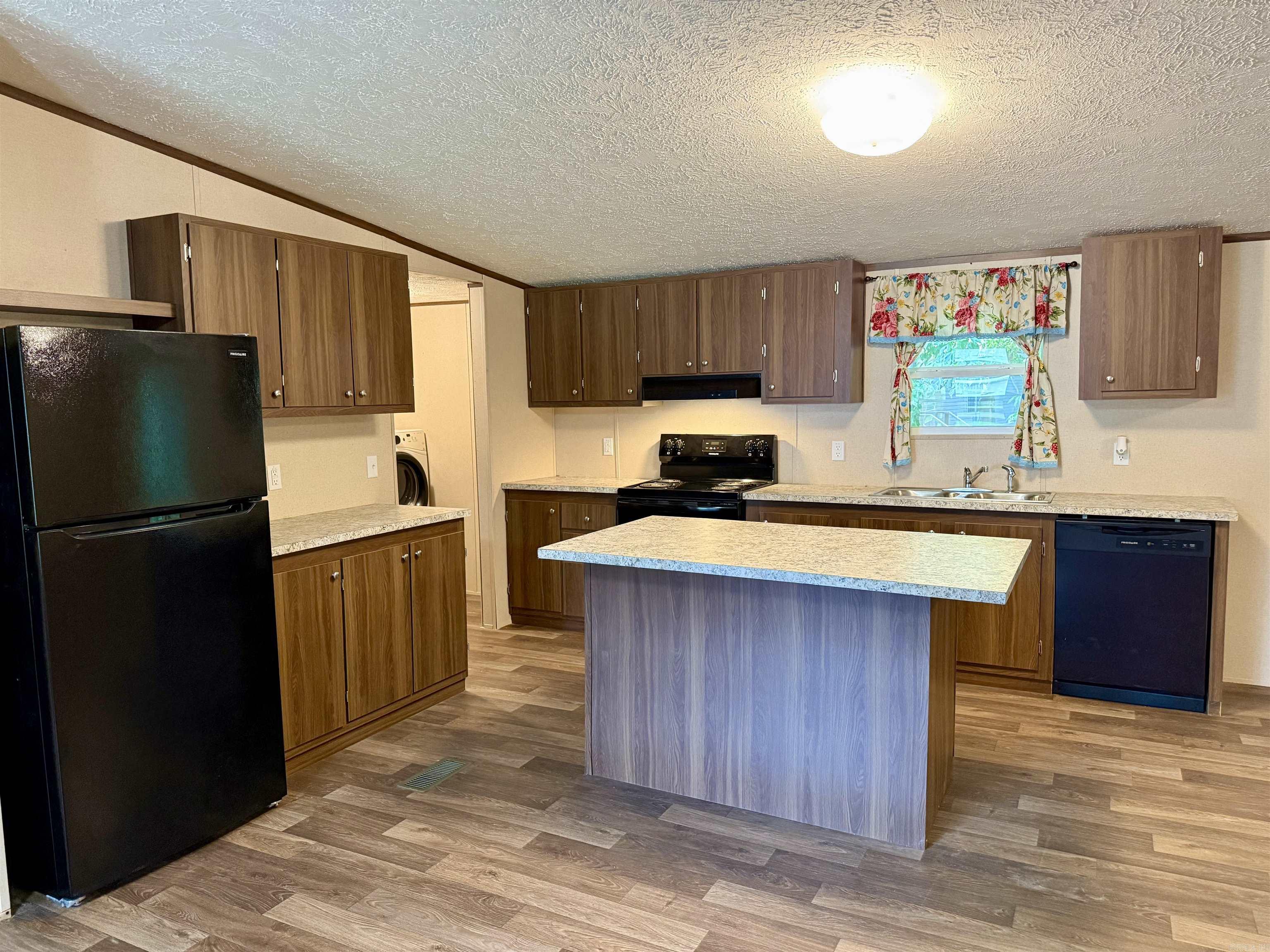 245 Riverside  Pangburn, AR