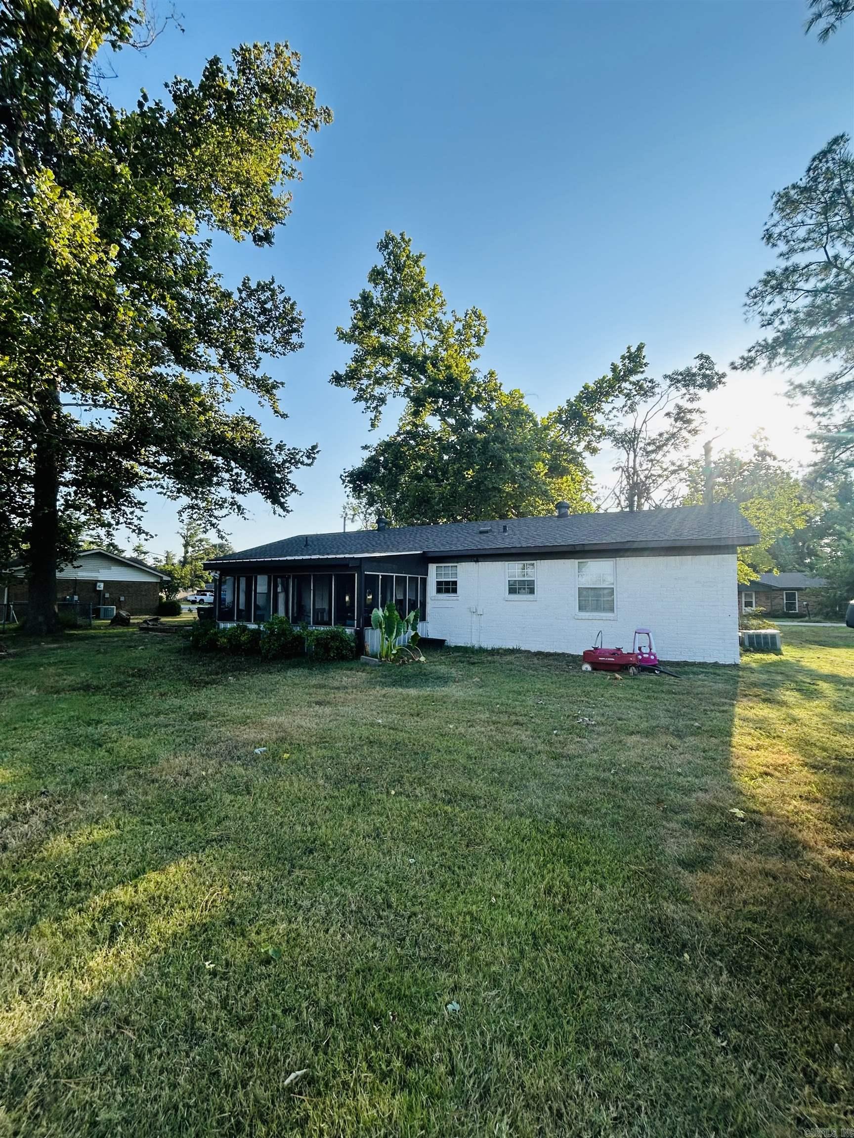 212 Cherry  Lake City, AR