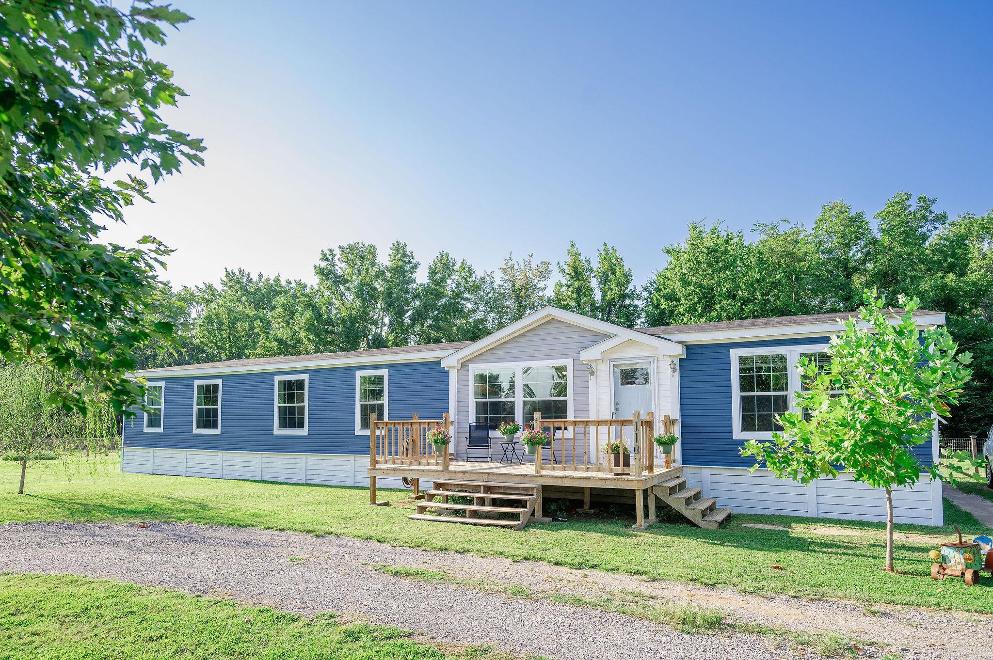 110 Roberson Dr  Pleasant Plains, AR