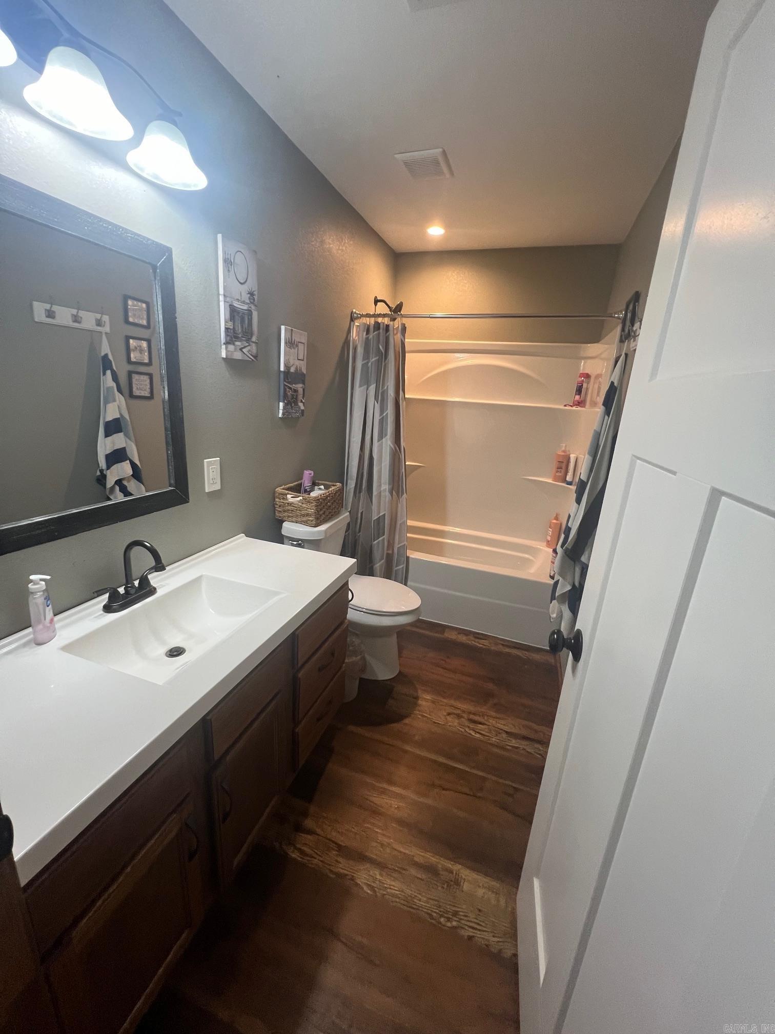 51 Yates  Desha, AR