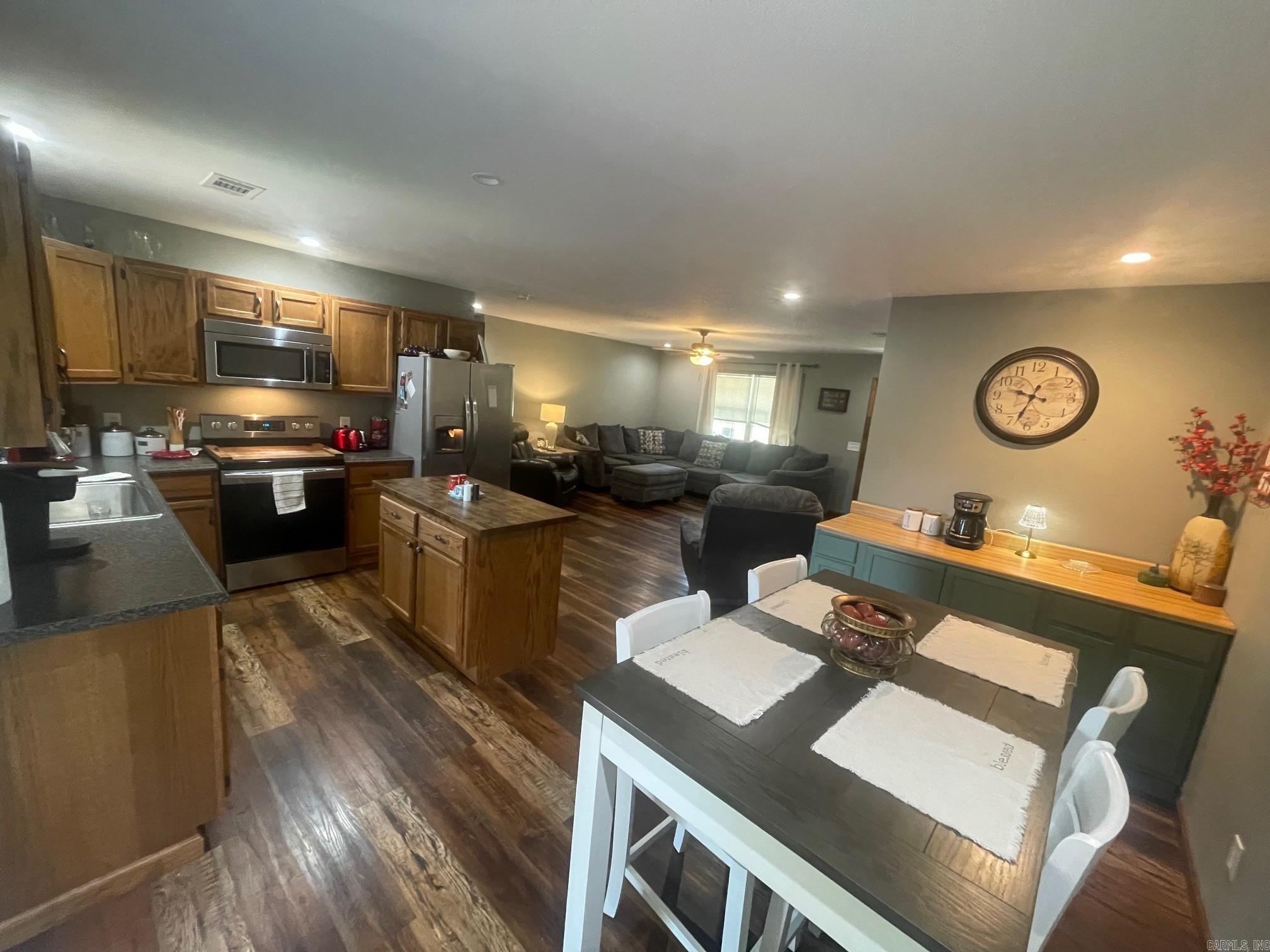 51 Yates  Desha, AR