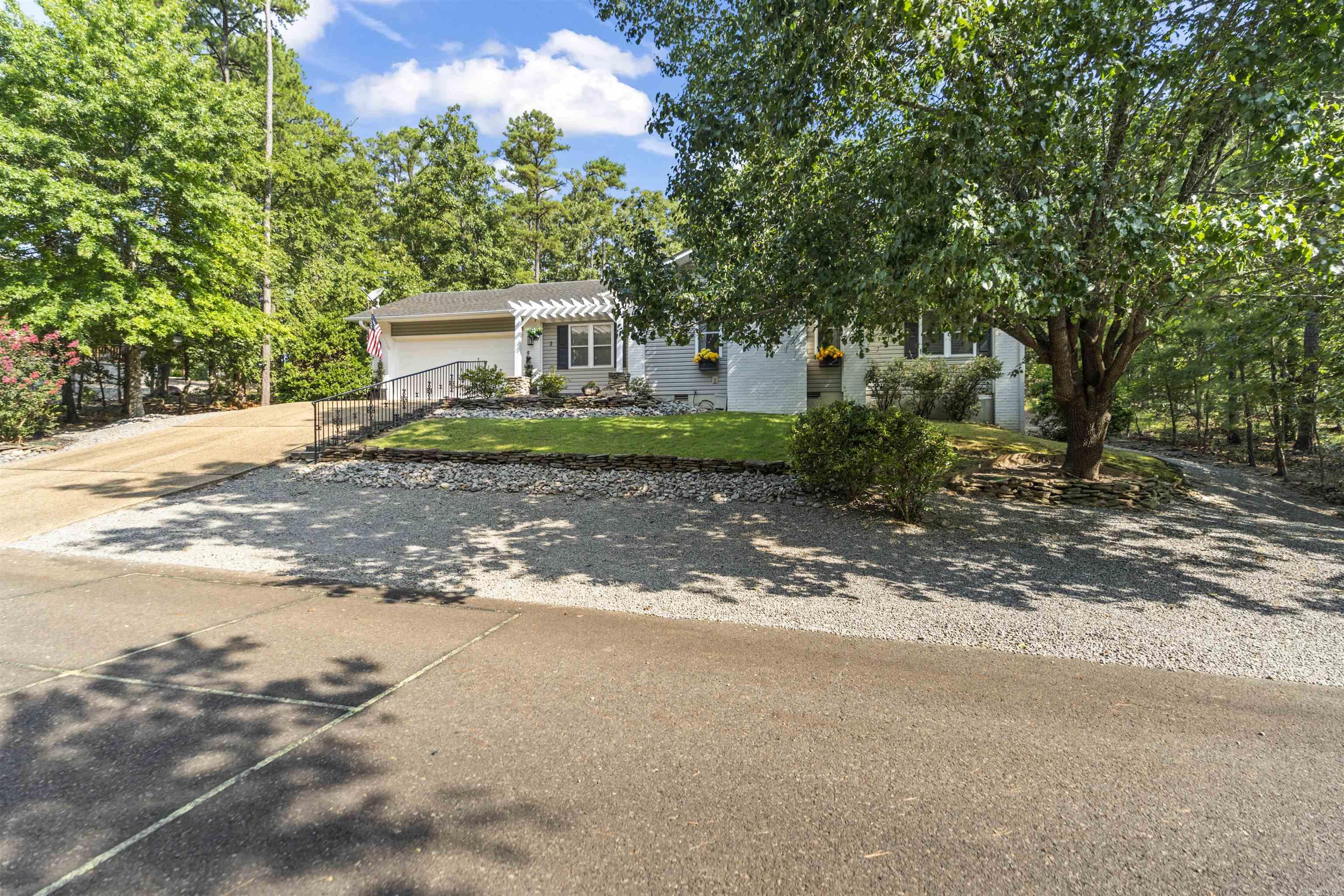 2 Cresta  Hot Springs Village, AR