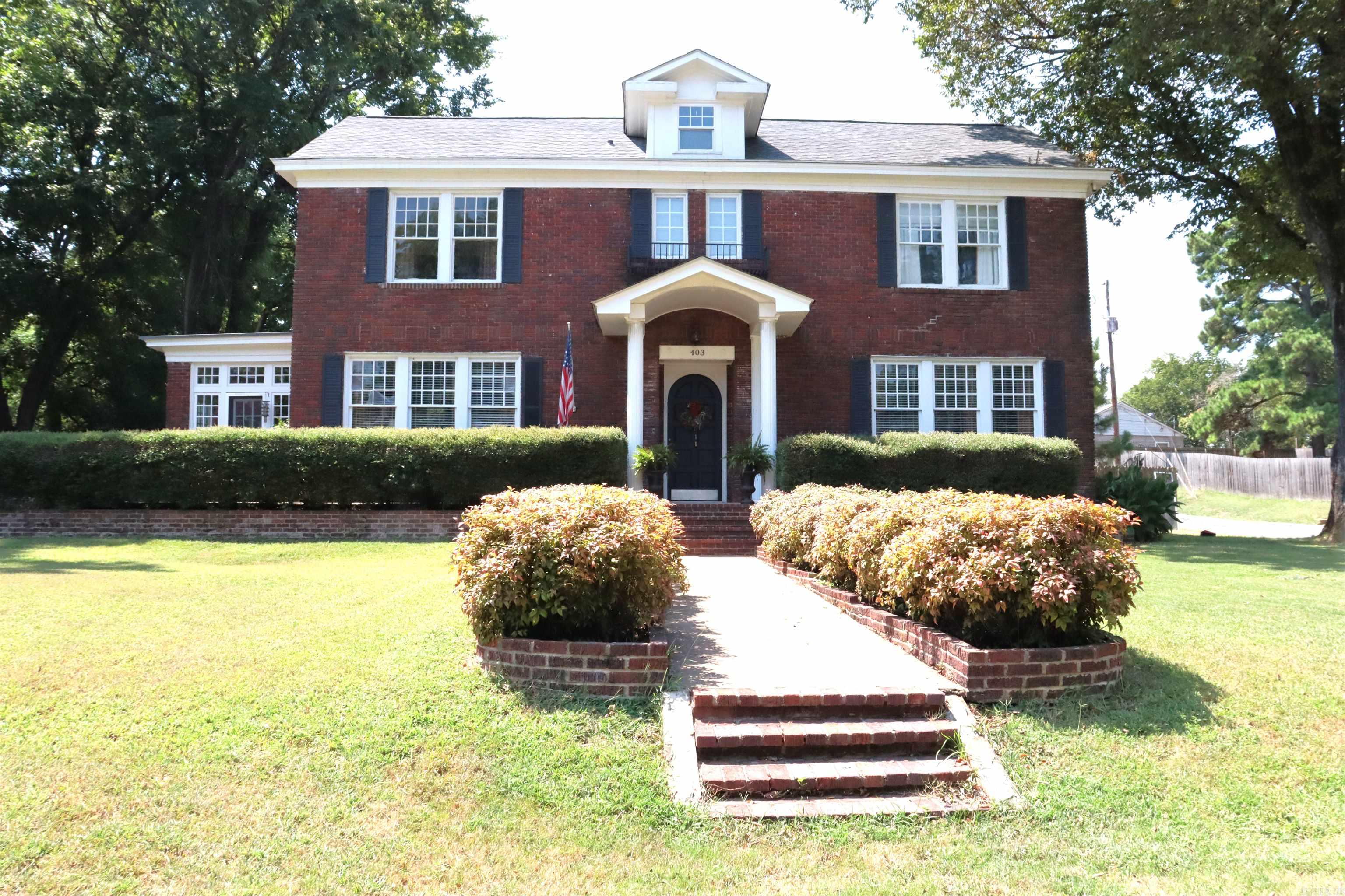 403 W Church Street  Morrilton, AR