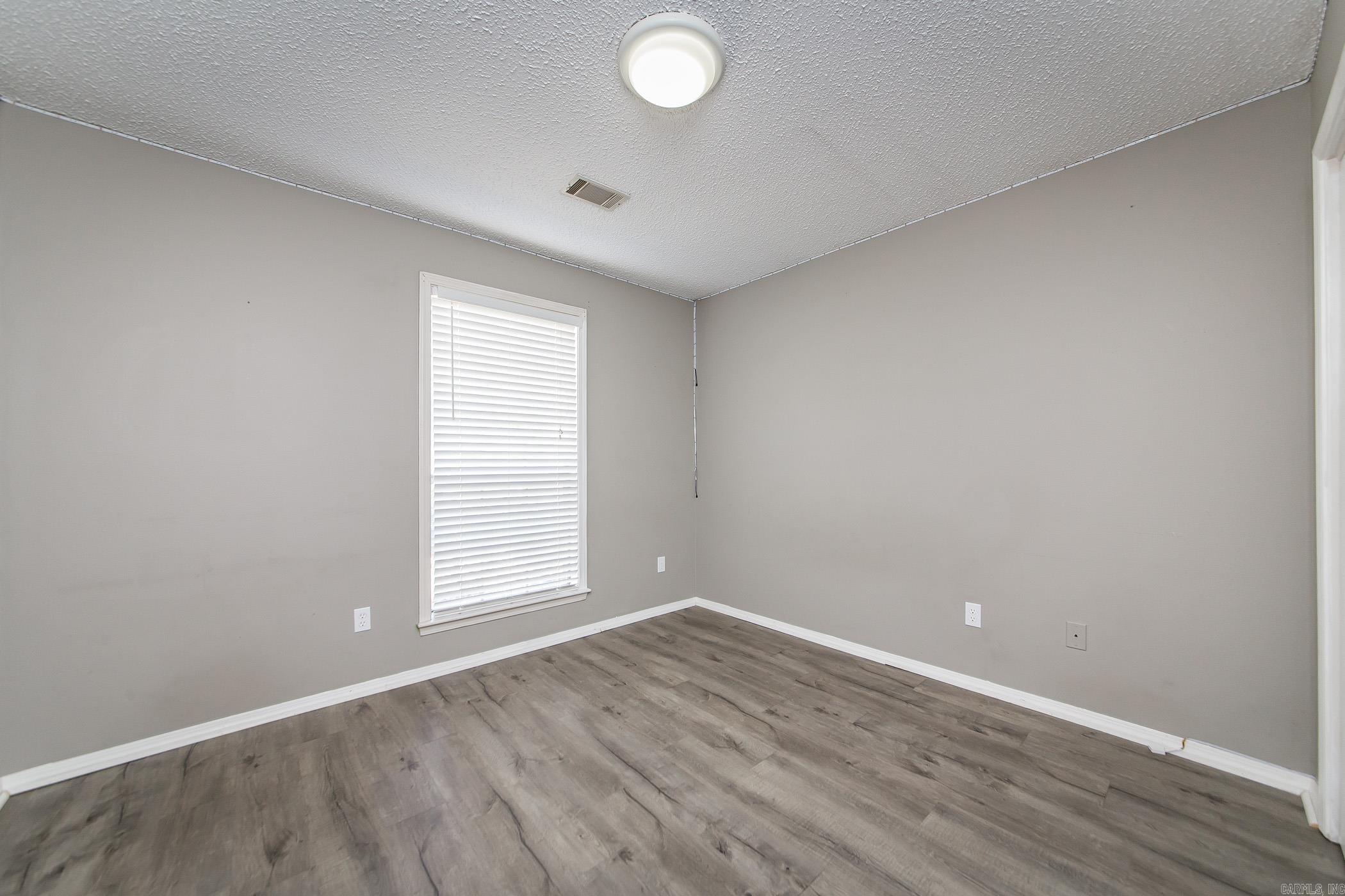 216 Chantilly Cir  Maumelle, AR