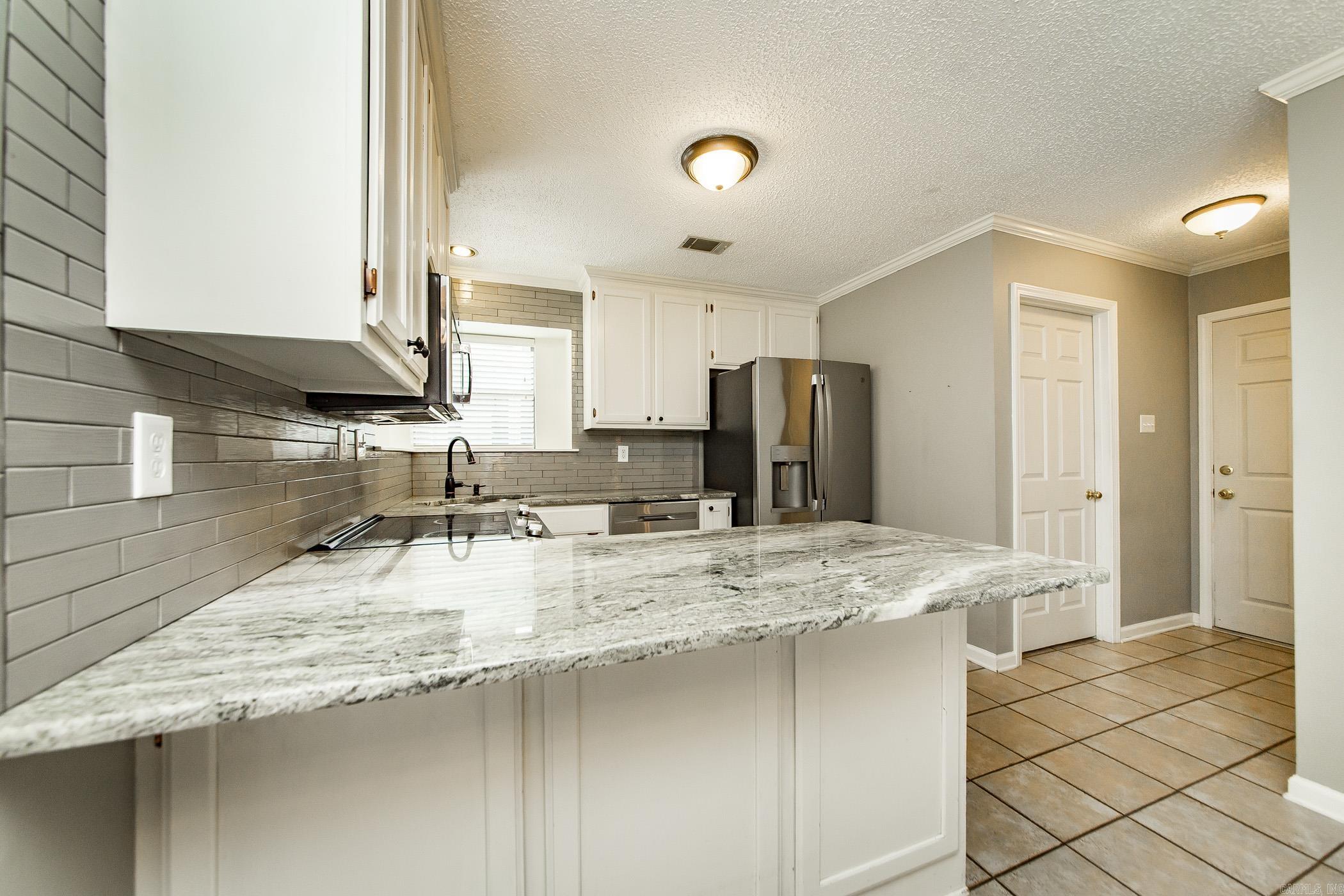 216 Chantilly Cir  Maumelle, AR