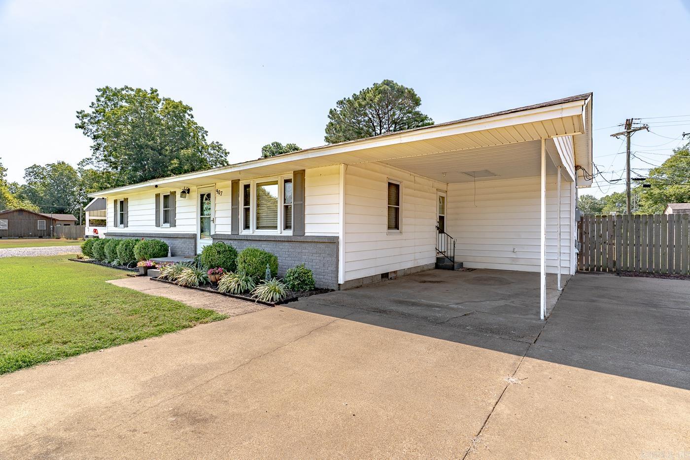 907 Nash  Lake City, AR
