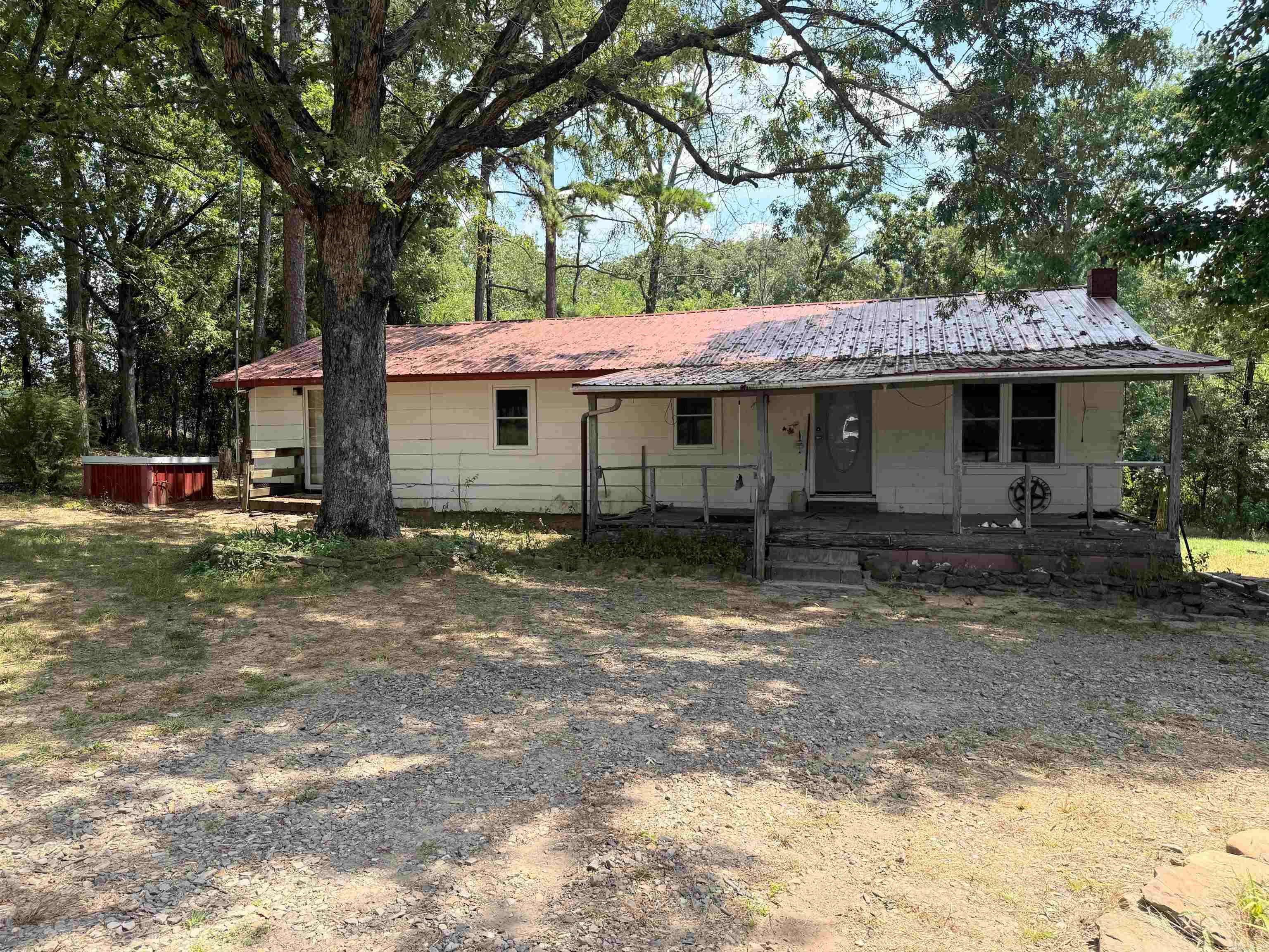 15547 Highway 123  Hagarville, AR