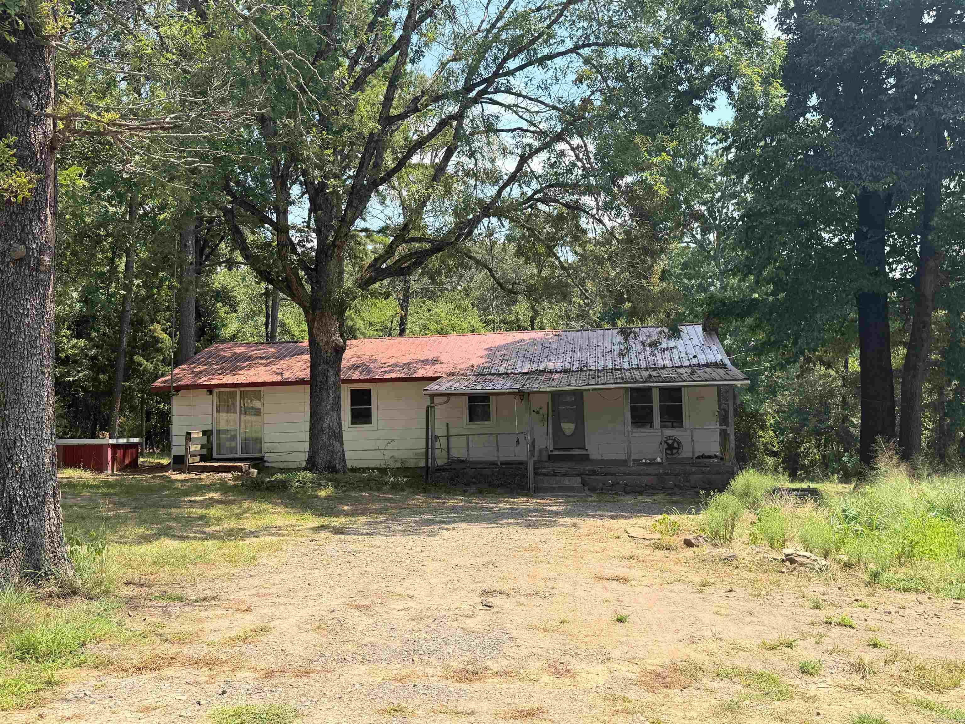 15547 Highway 123  Hagarville, AR