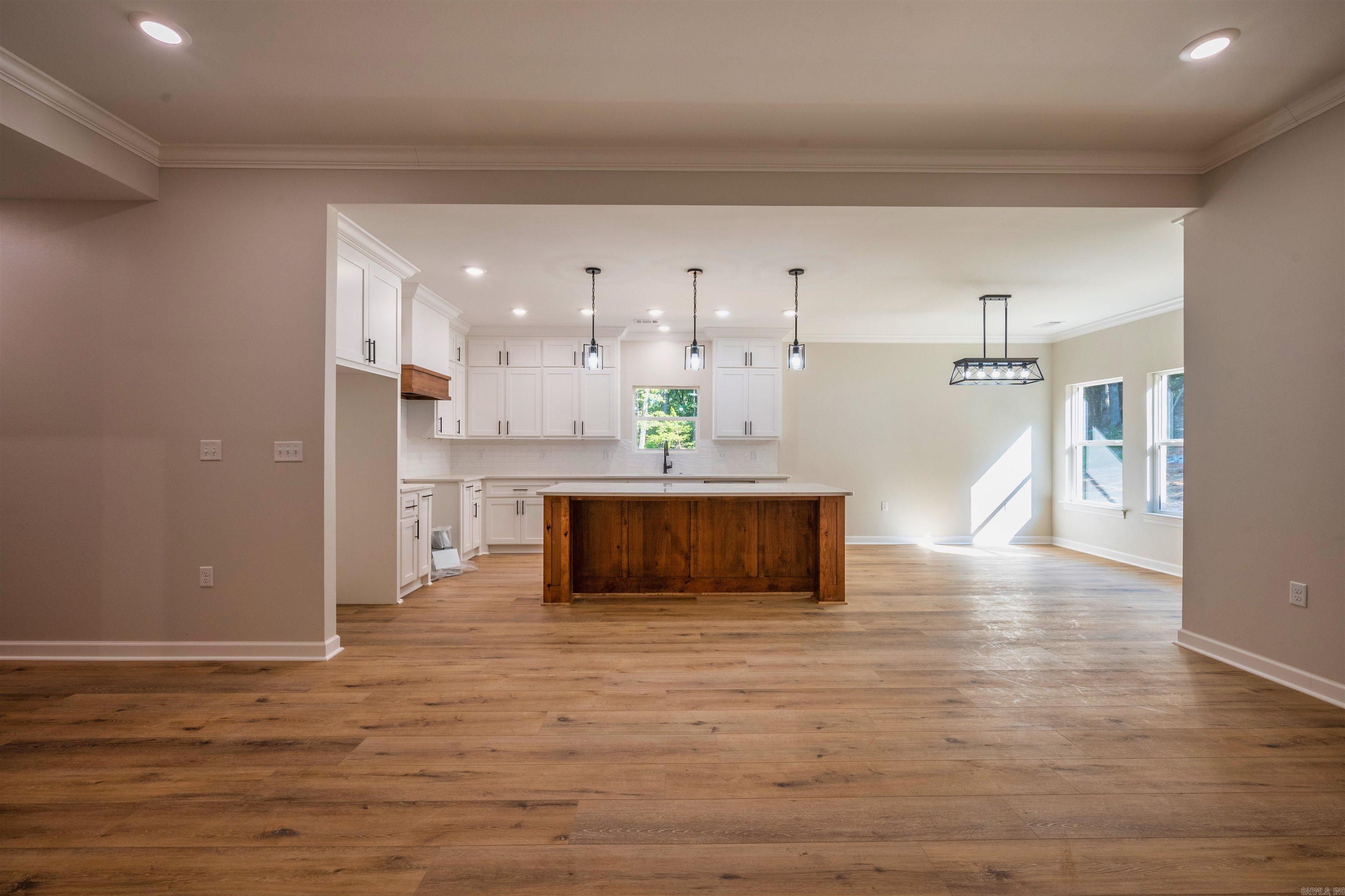 1540 Mountain Ridge Road Batesville, AR 72501