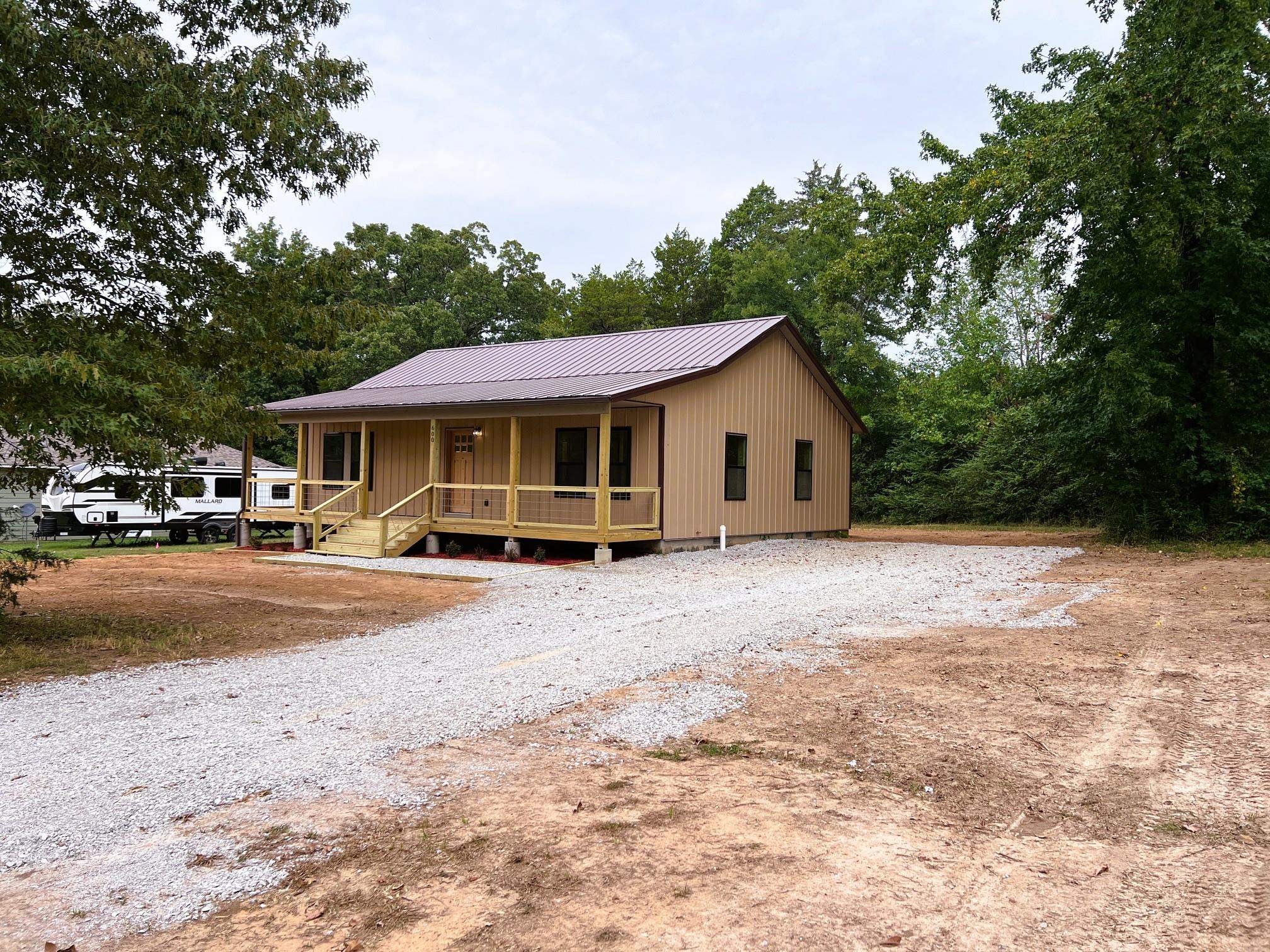 600 Frances  Mountain View, AR