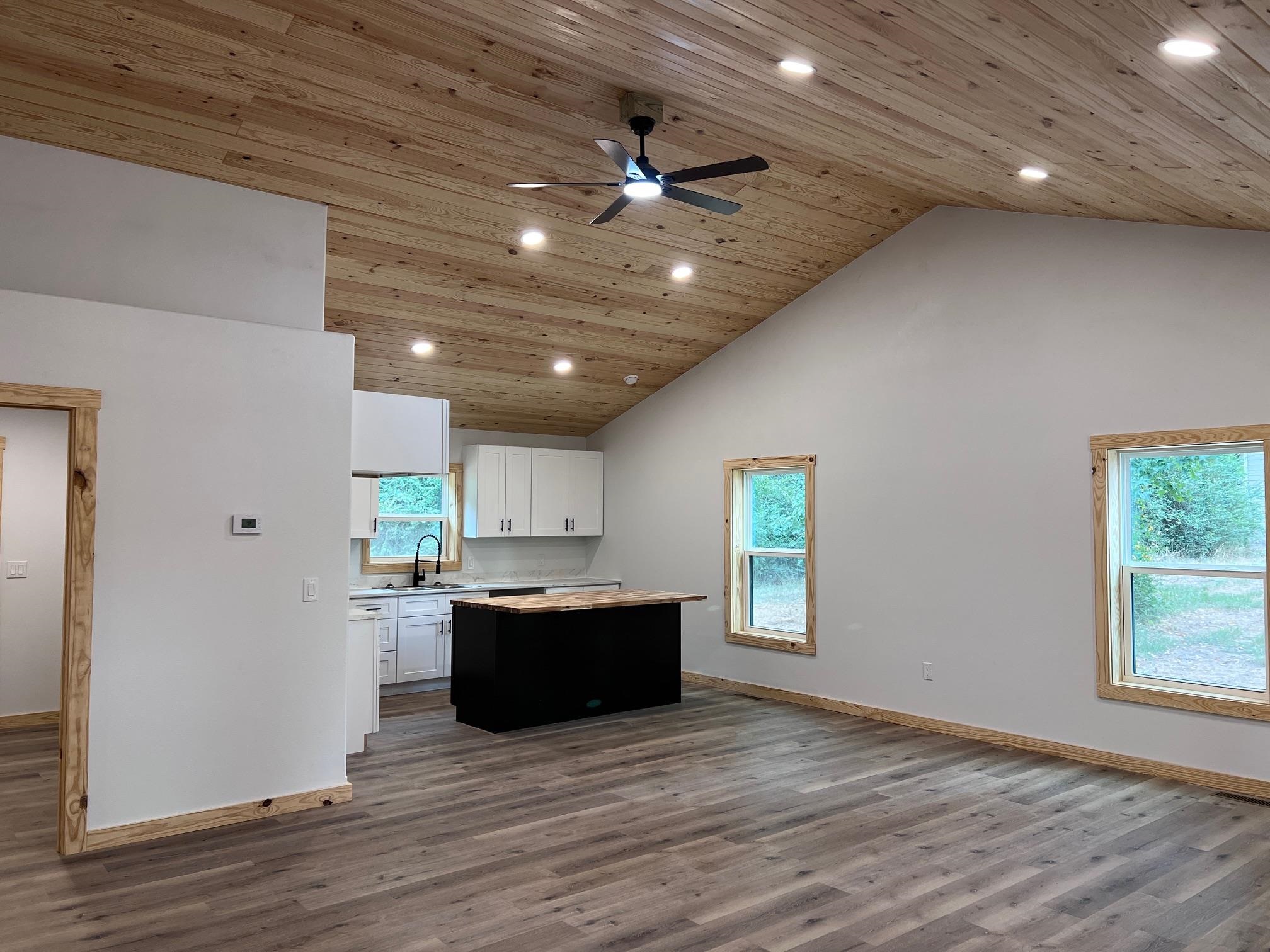 600 Frances  Mountain View, AR