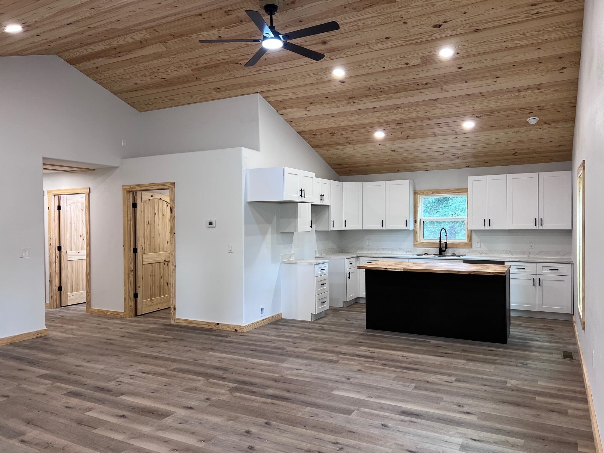 600 Frances  Mountain View, AR