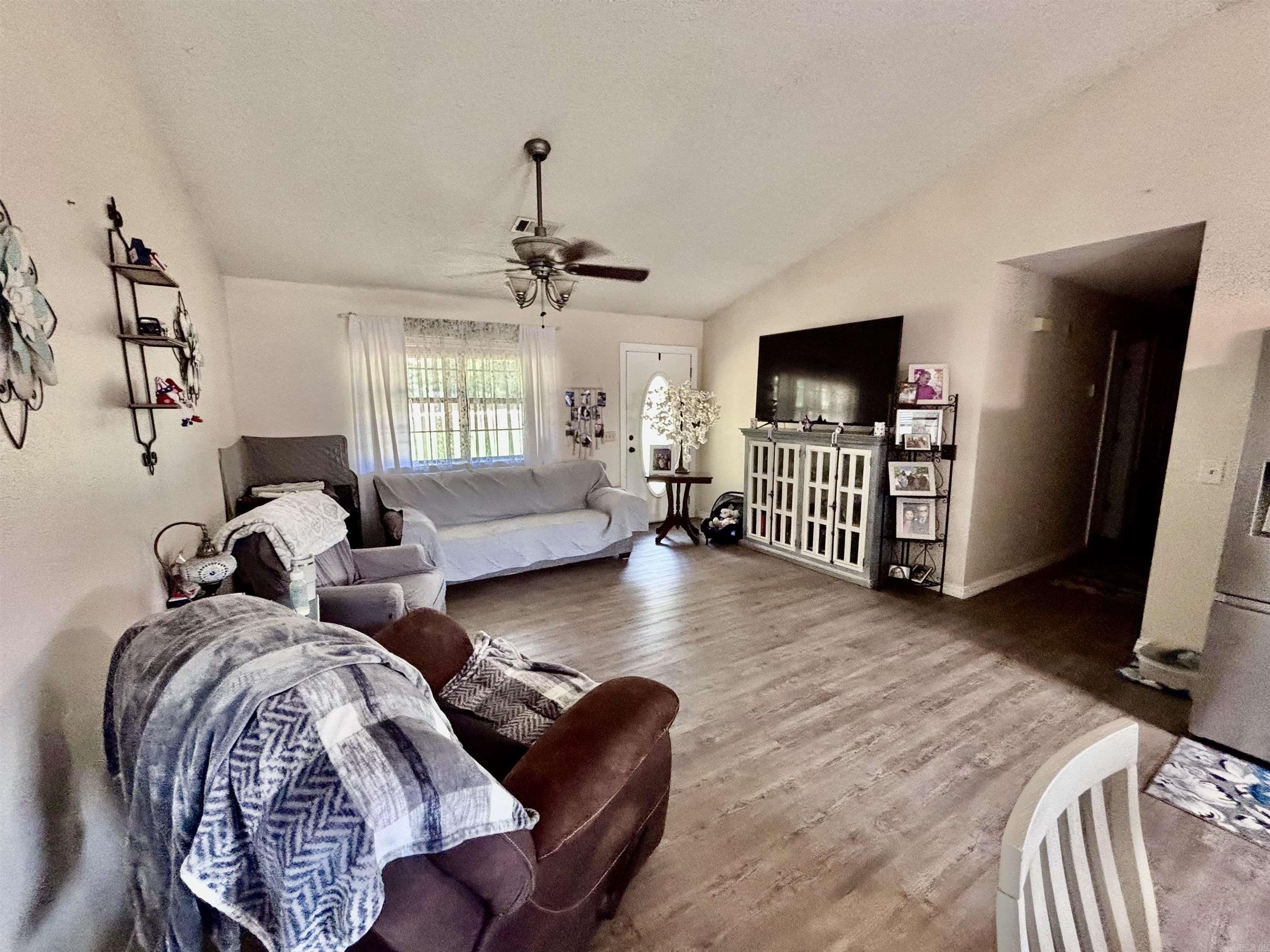 20 N D  Pottsville, AR