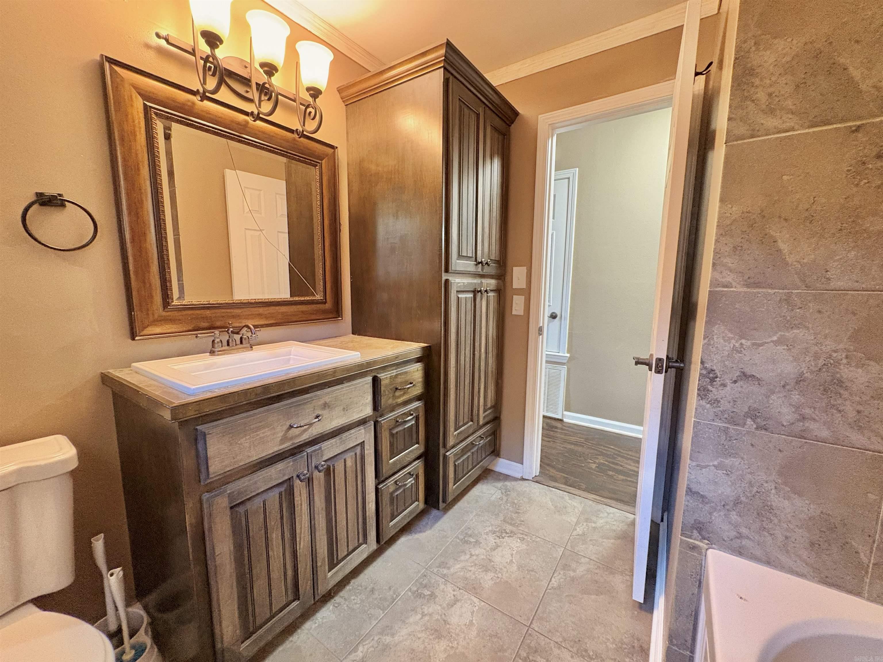 2725 Burchwood  Benton, AR