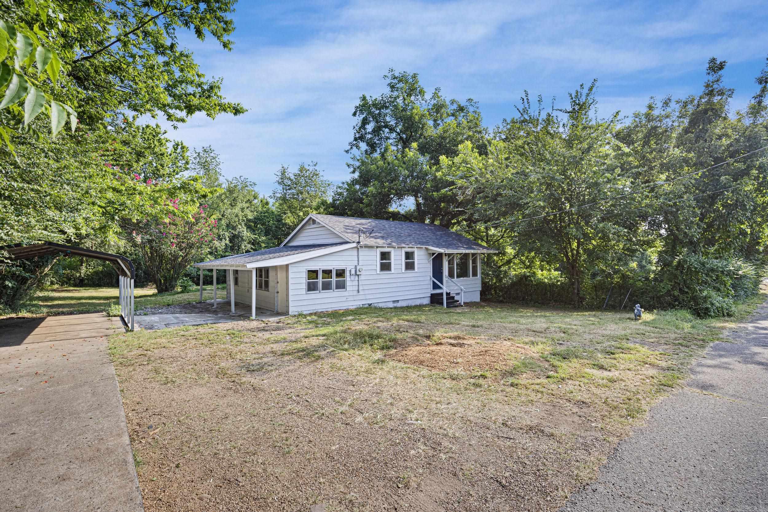 1208 Powers  Clarksville, AR