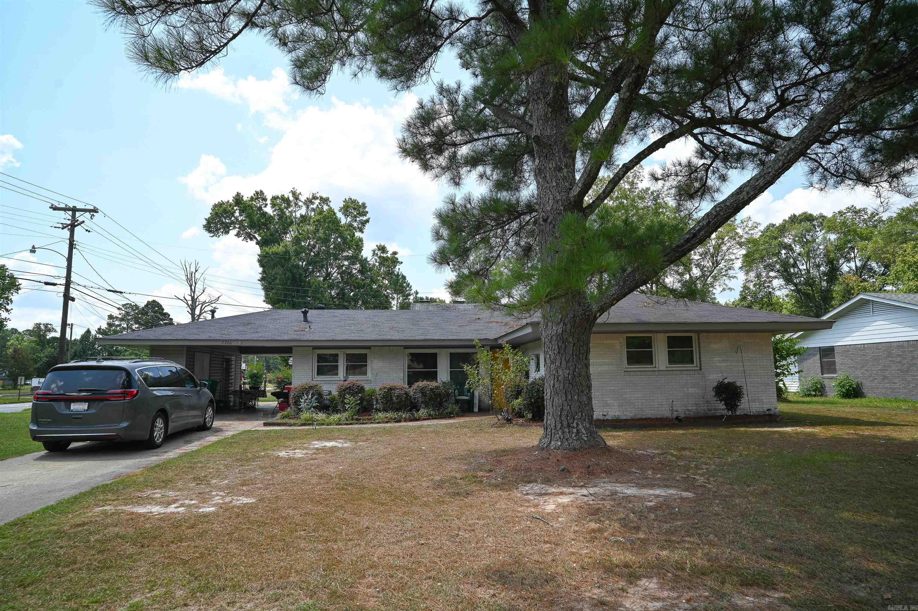 2200 W 39  Pine Bluff, AR