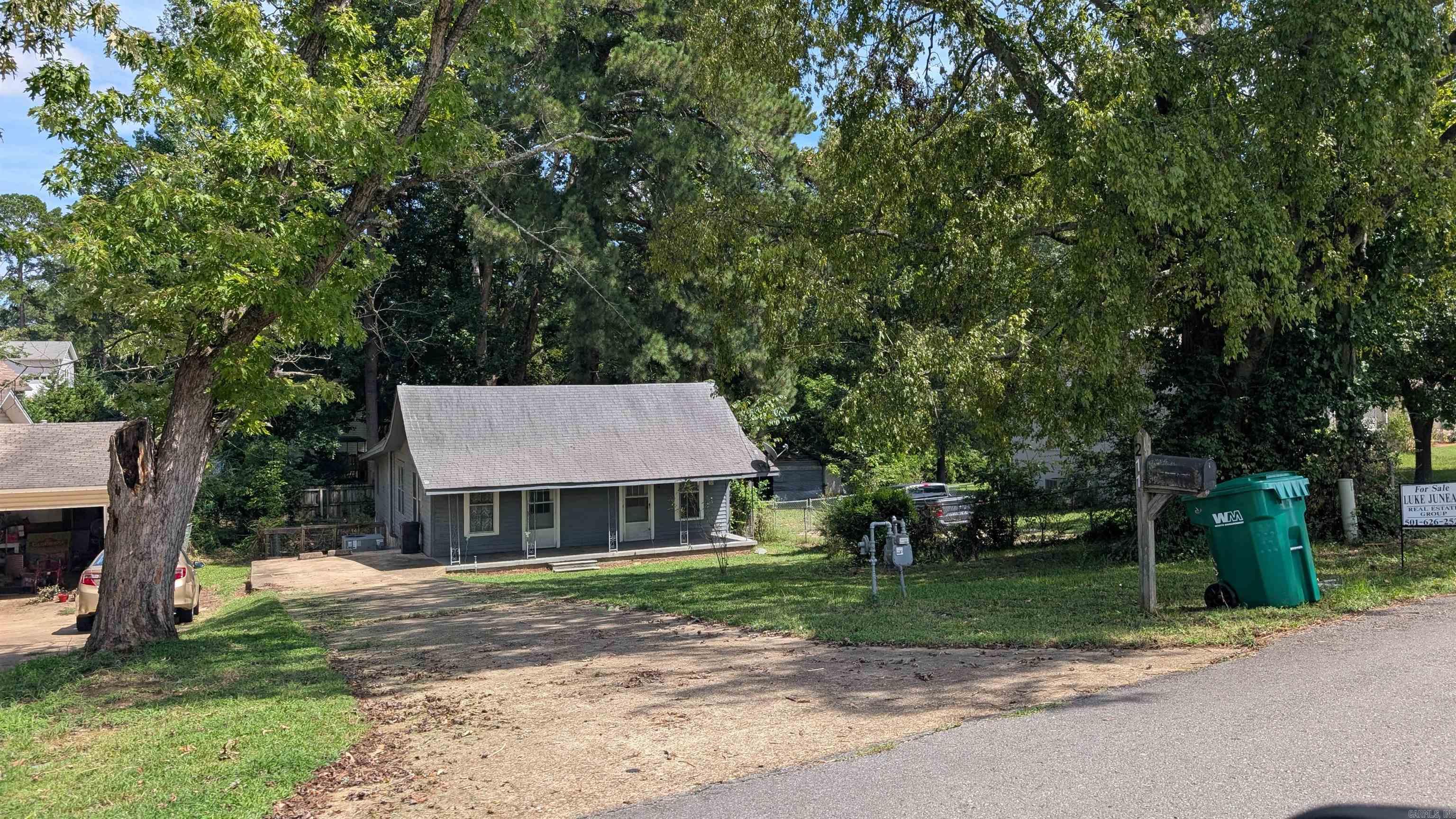 2115 Wright Avenue Benton, AR 72015