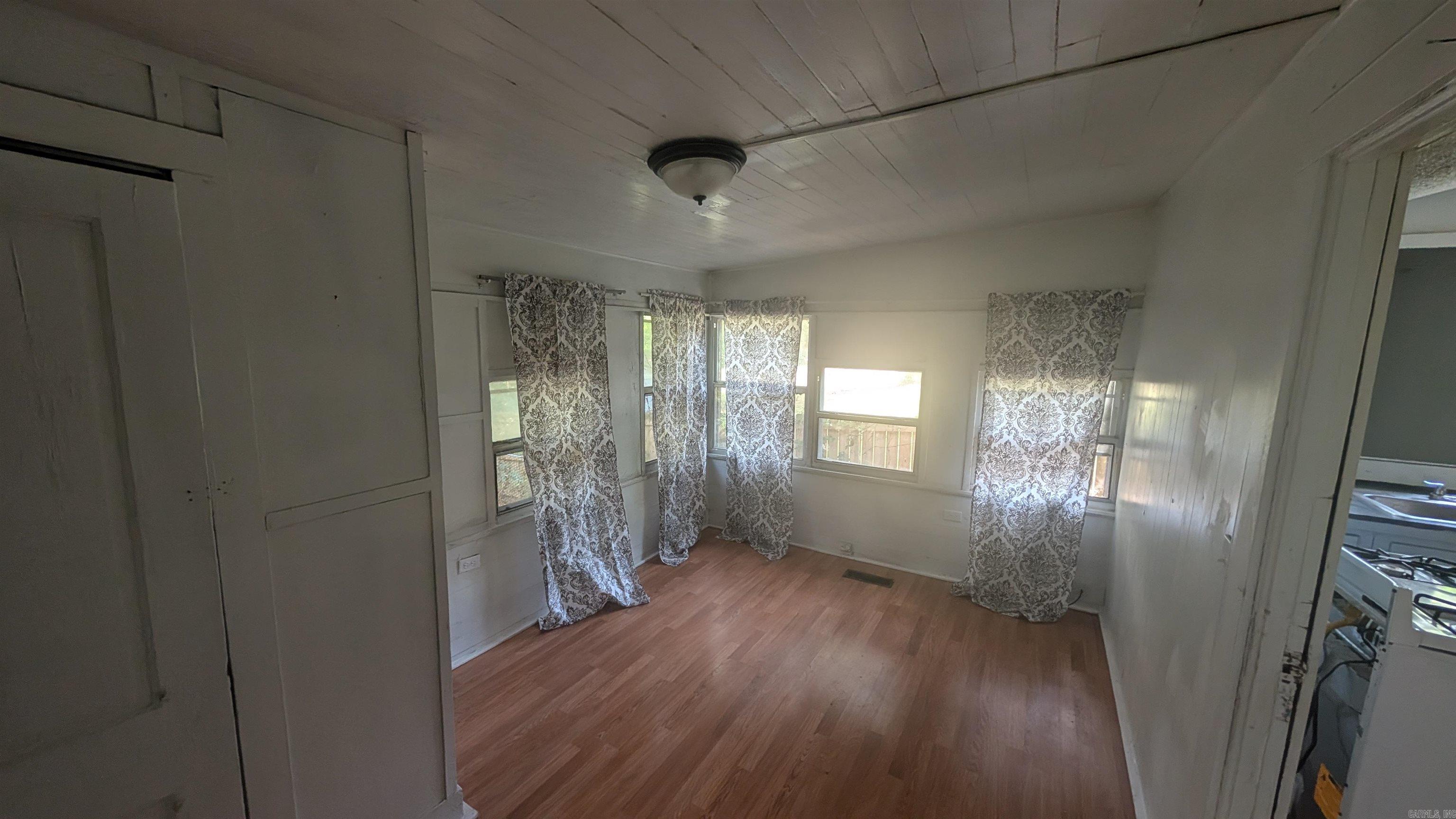 2115 Wright  Benton, AR
