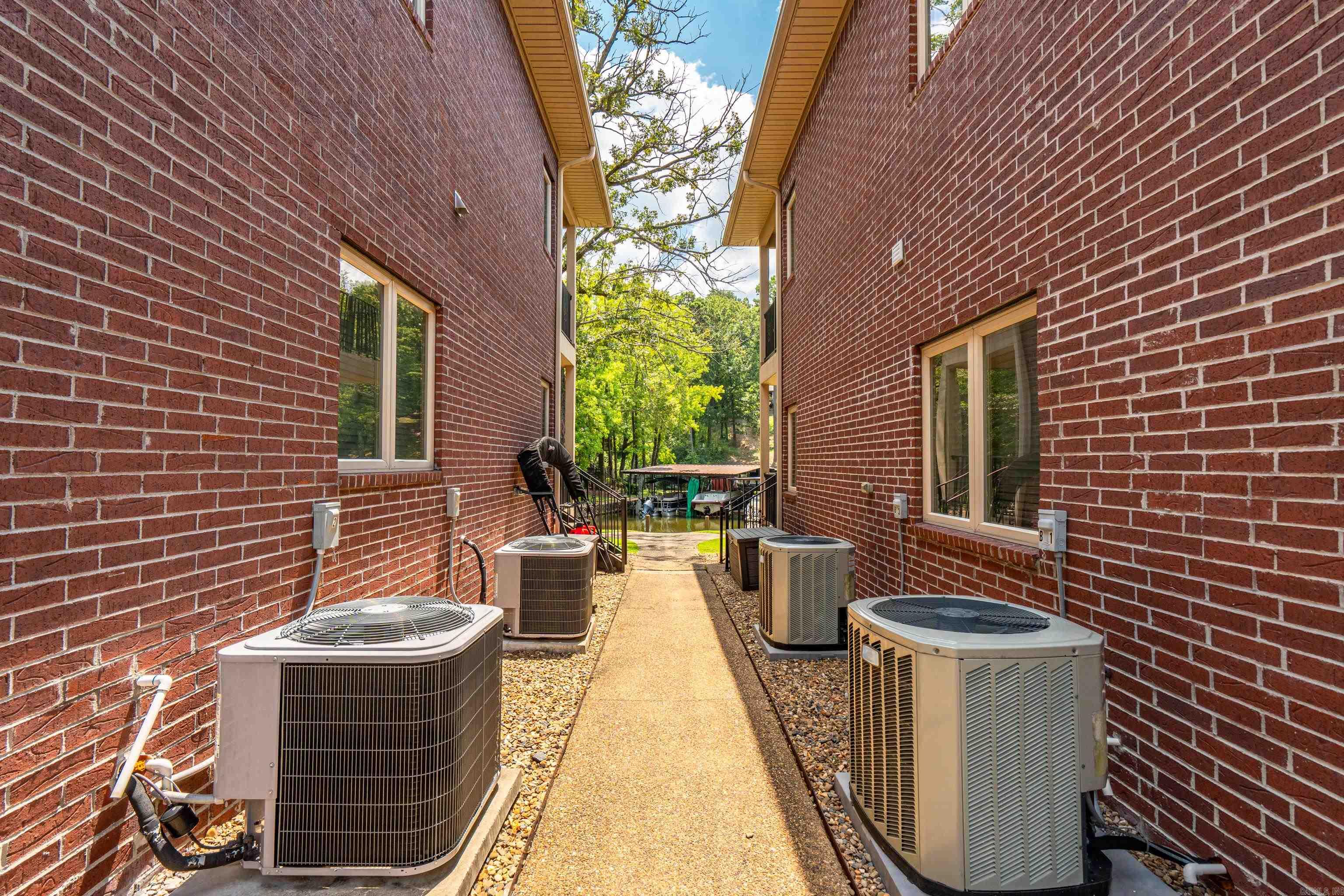 1133 Airport  Hot Springs, AR