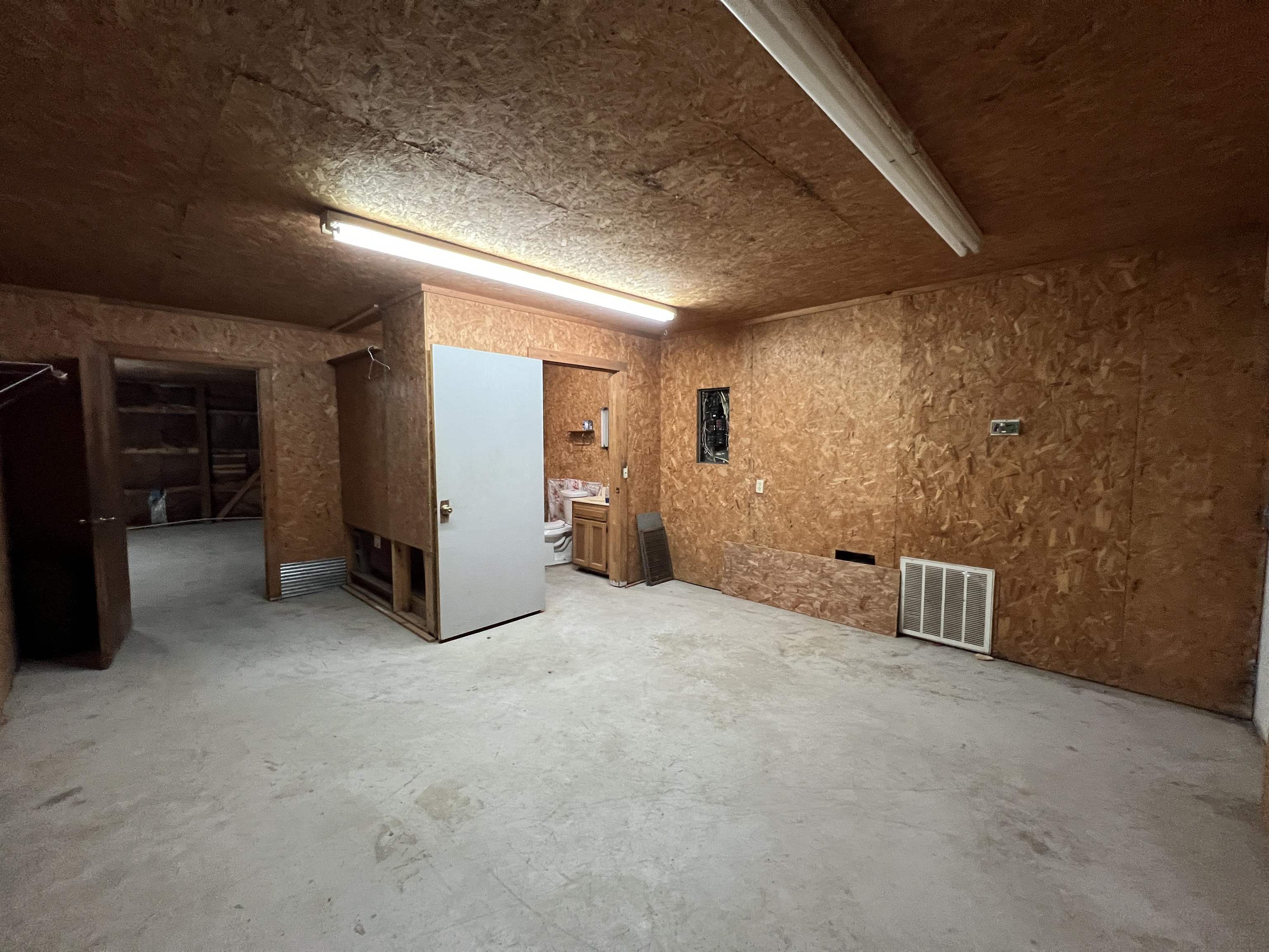 80 County Road 842  Henderson, AR
