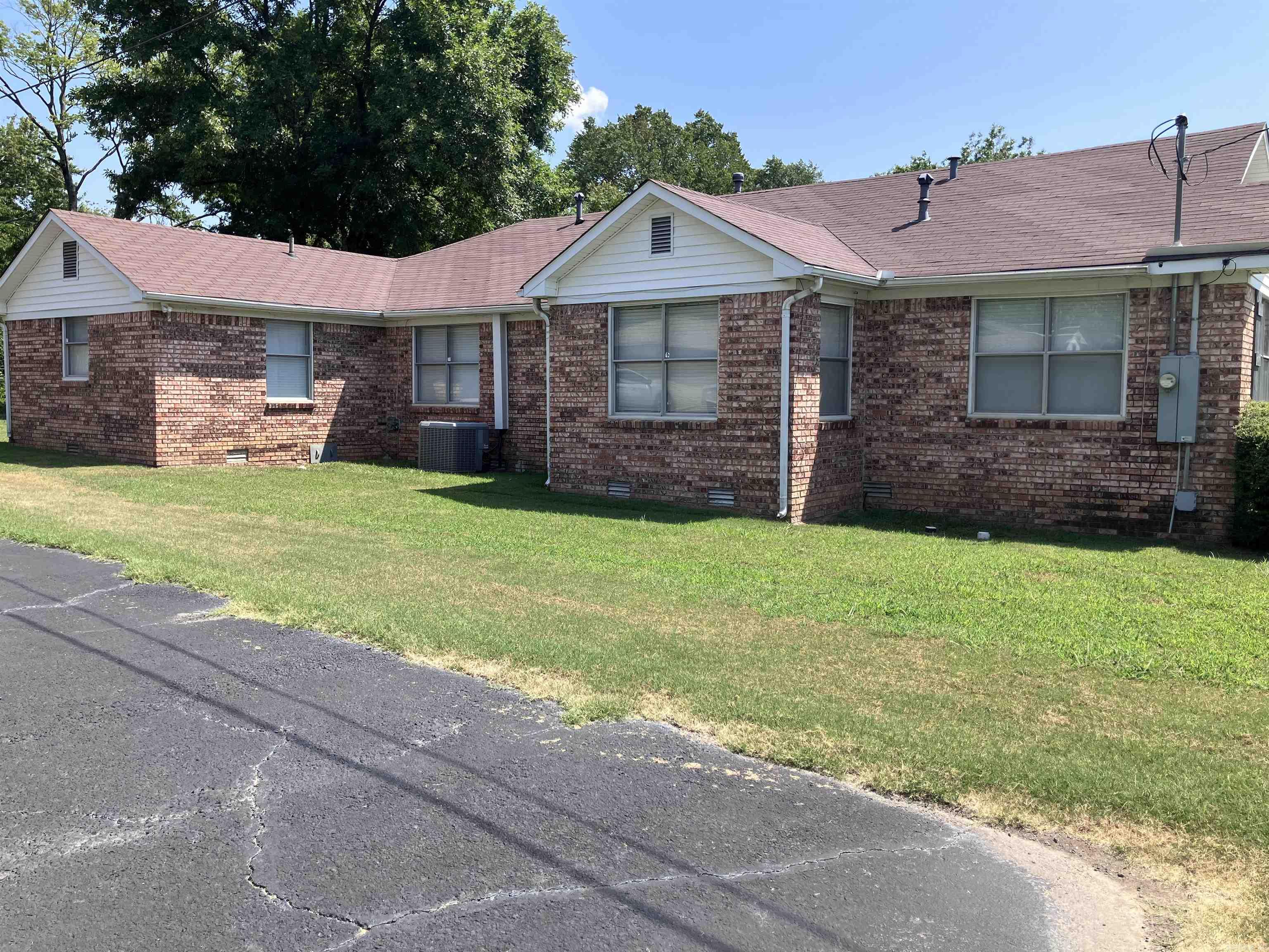 506 W Pleasure  Searcy, AR