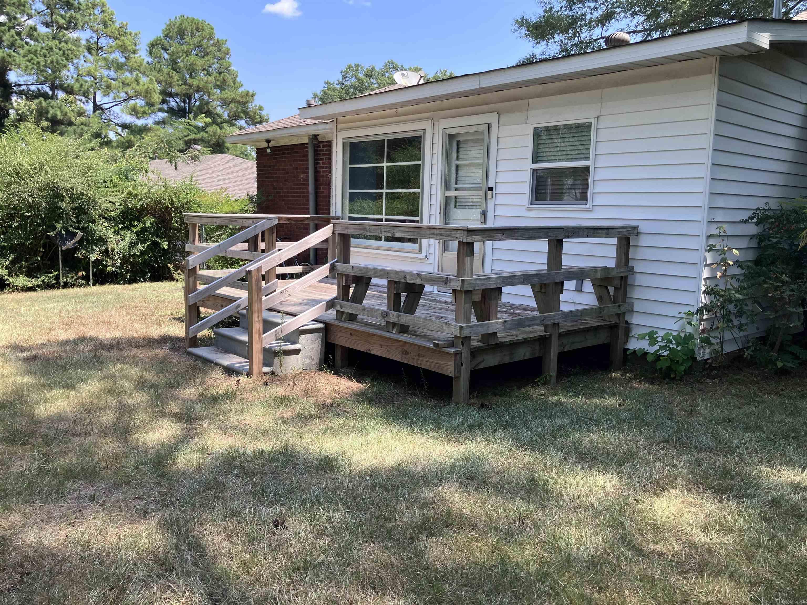 901 Cedar  Searcy, AR