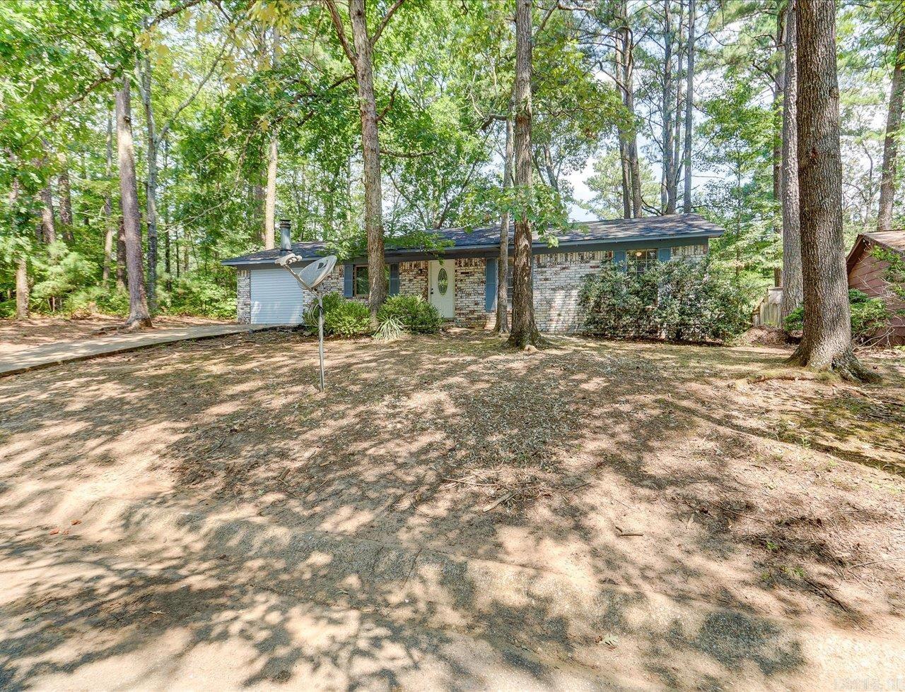 9814 Woodland  Little Rock, AR