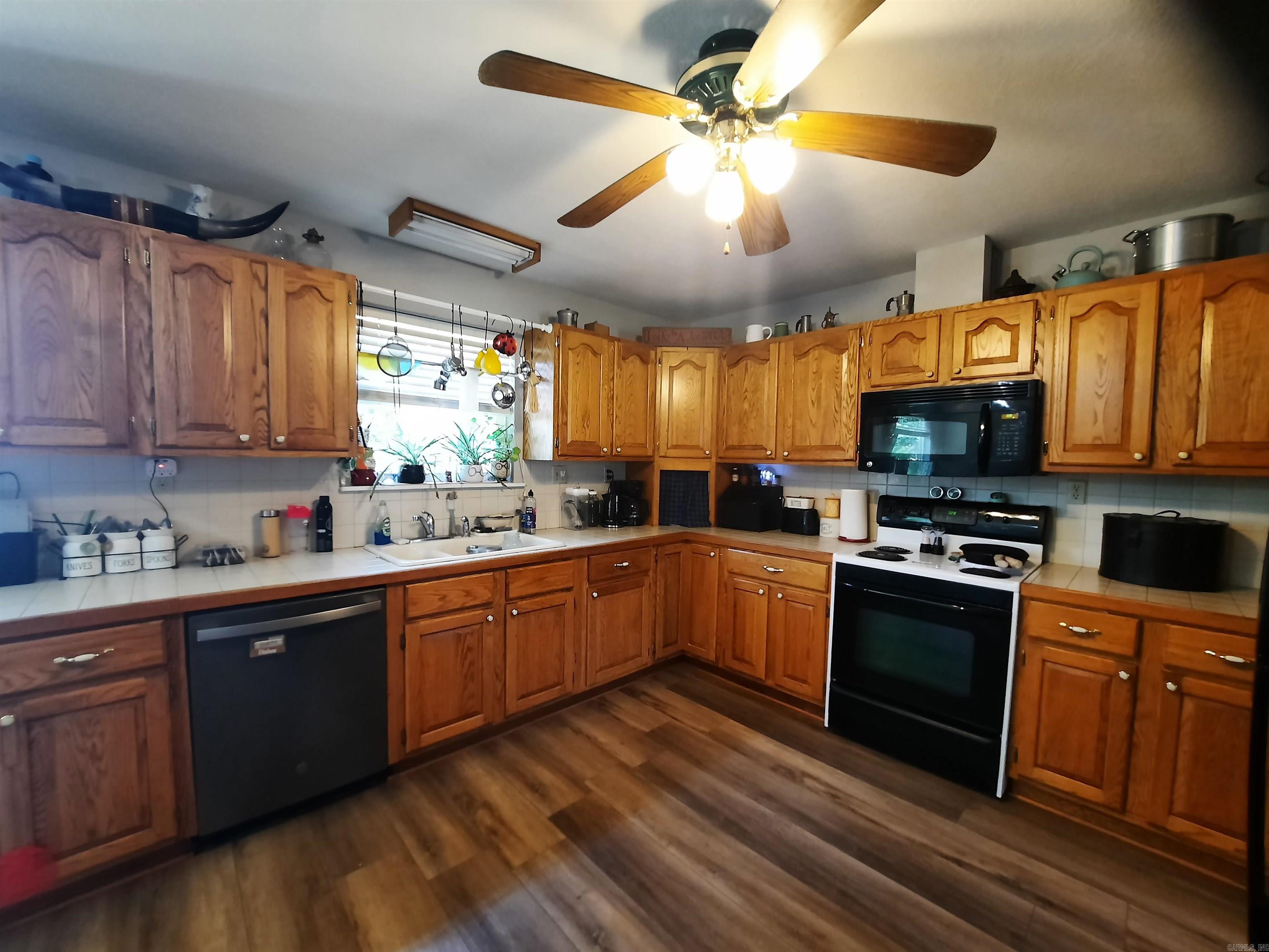 3201 McKinney  Mountain View, AR