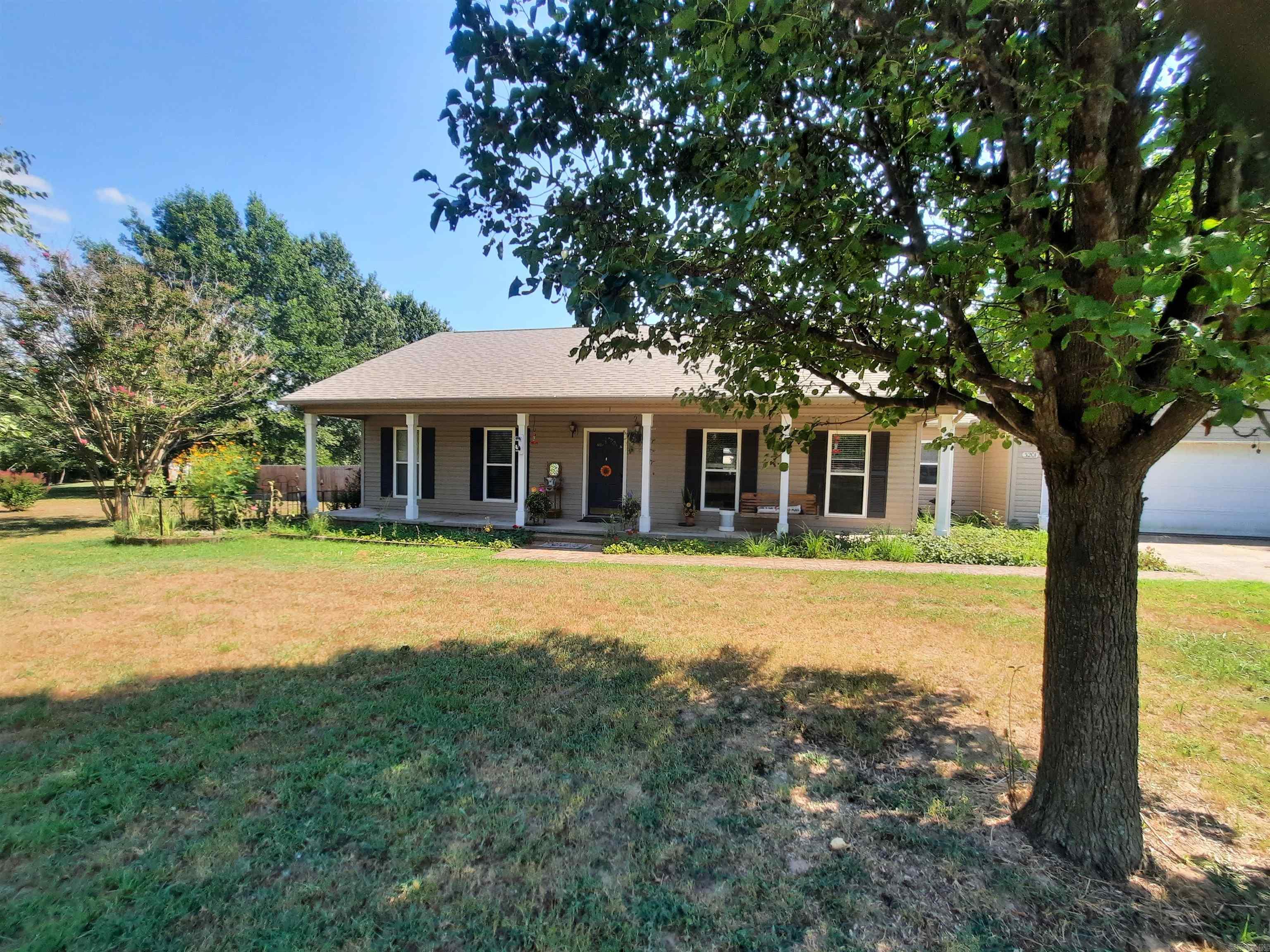 3201 McKinney  Mountain View, AR