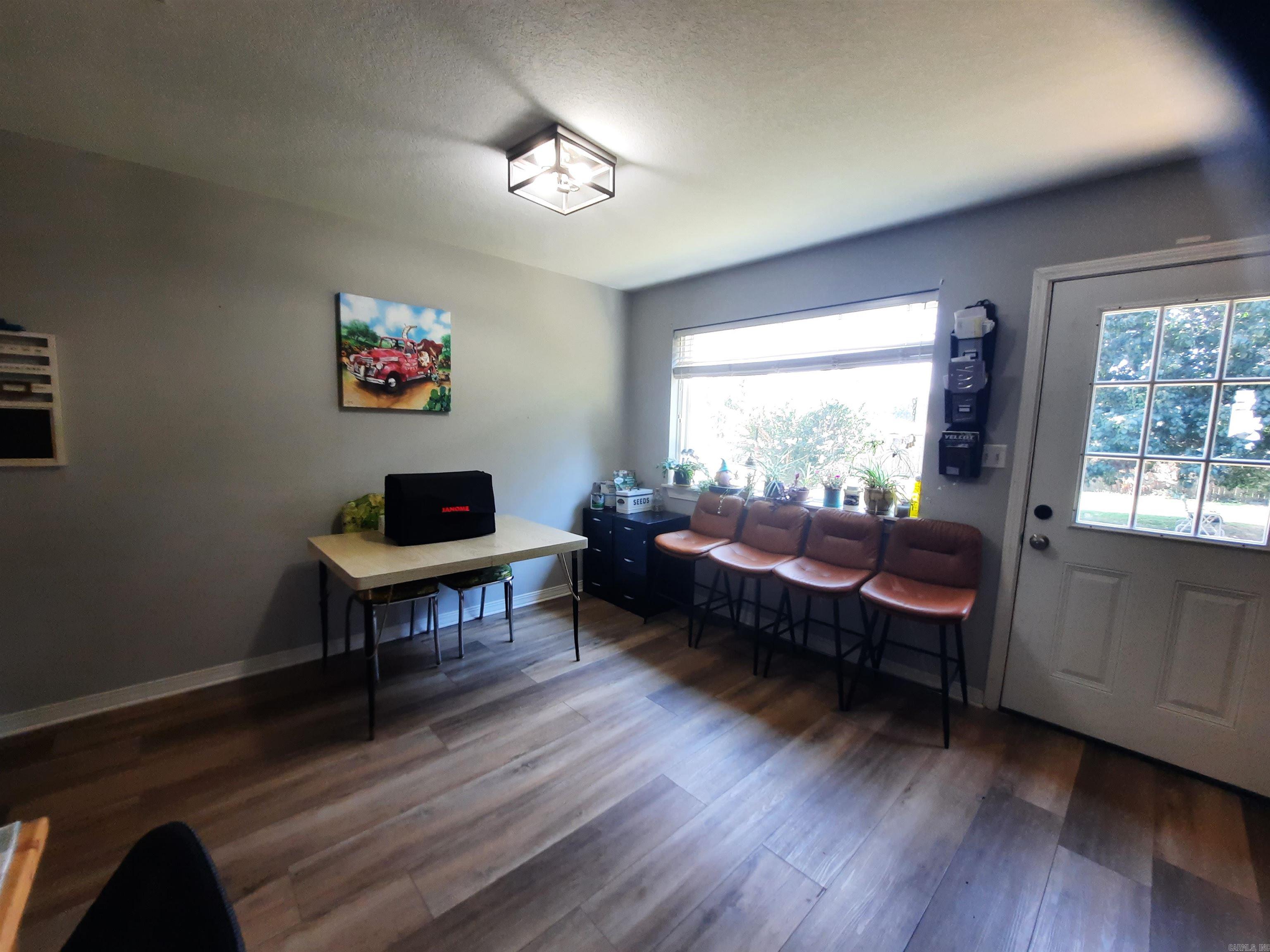 3201 McKinney  Mountain View, AR