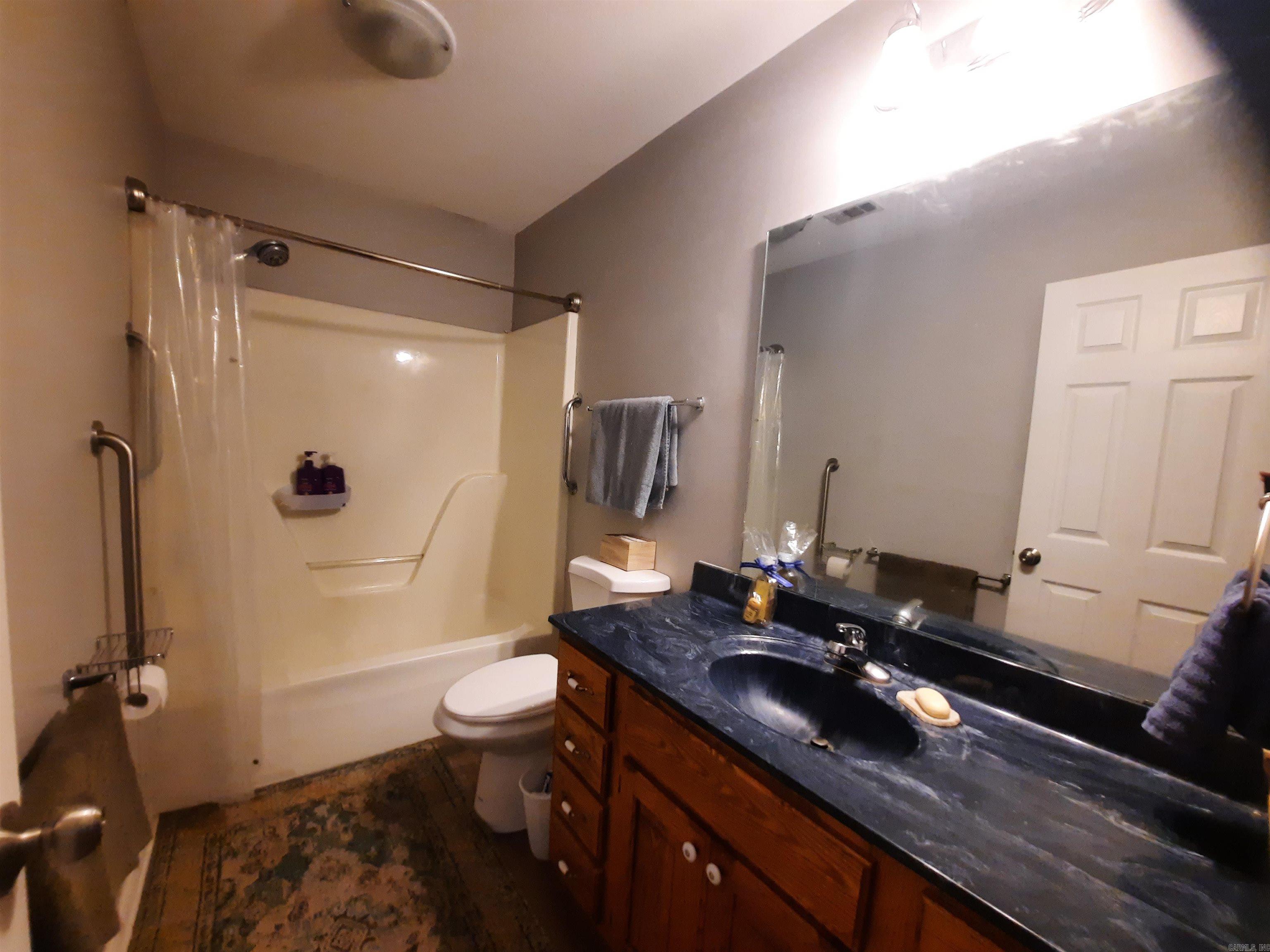 3201 McKinney  Mountain View, AR