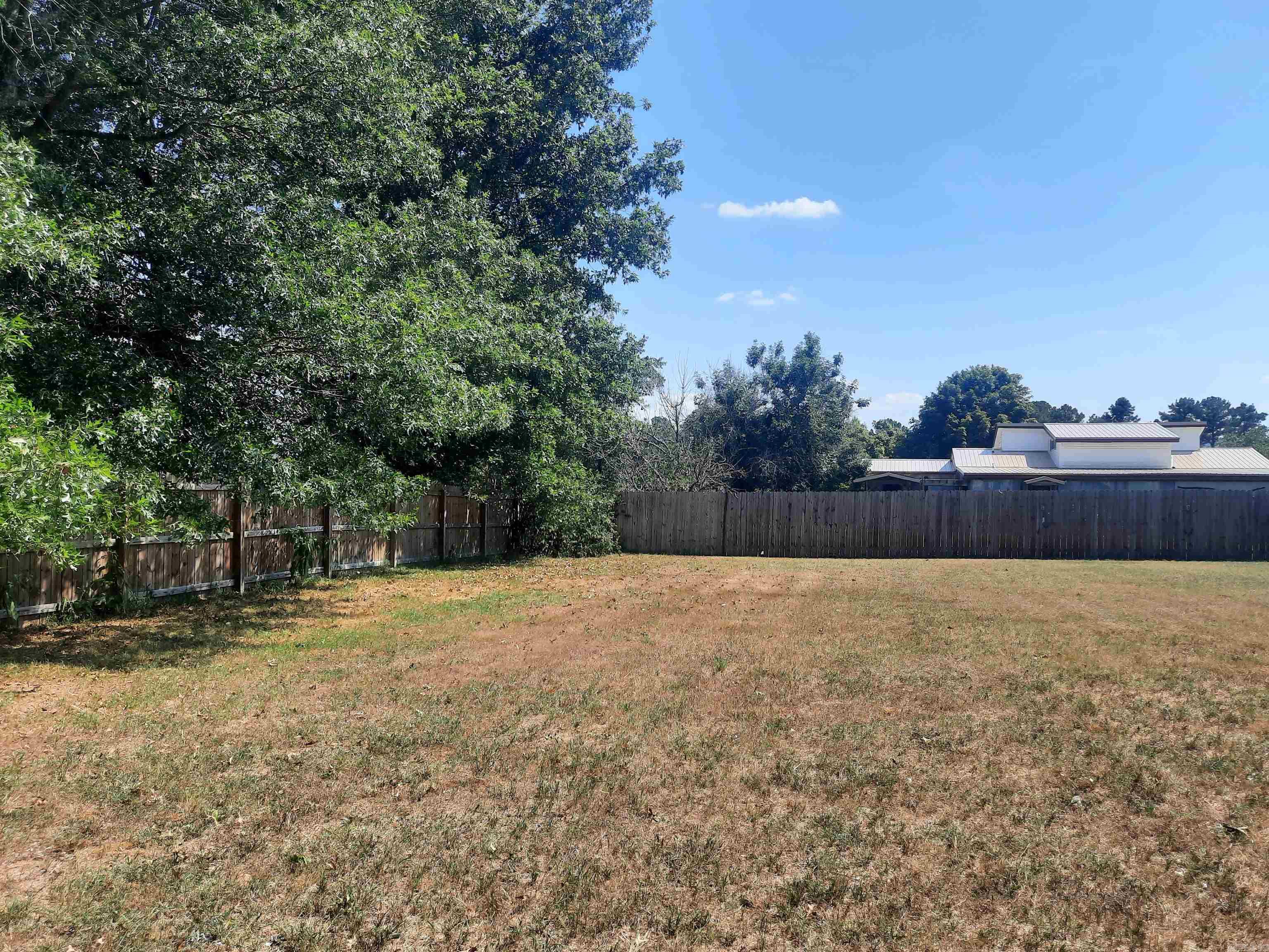 3201 McKinney  Mountain View, AR
