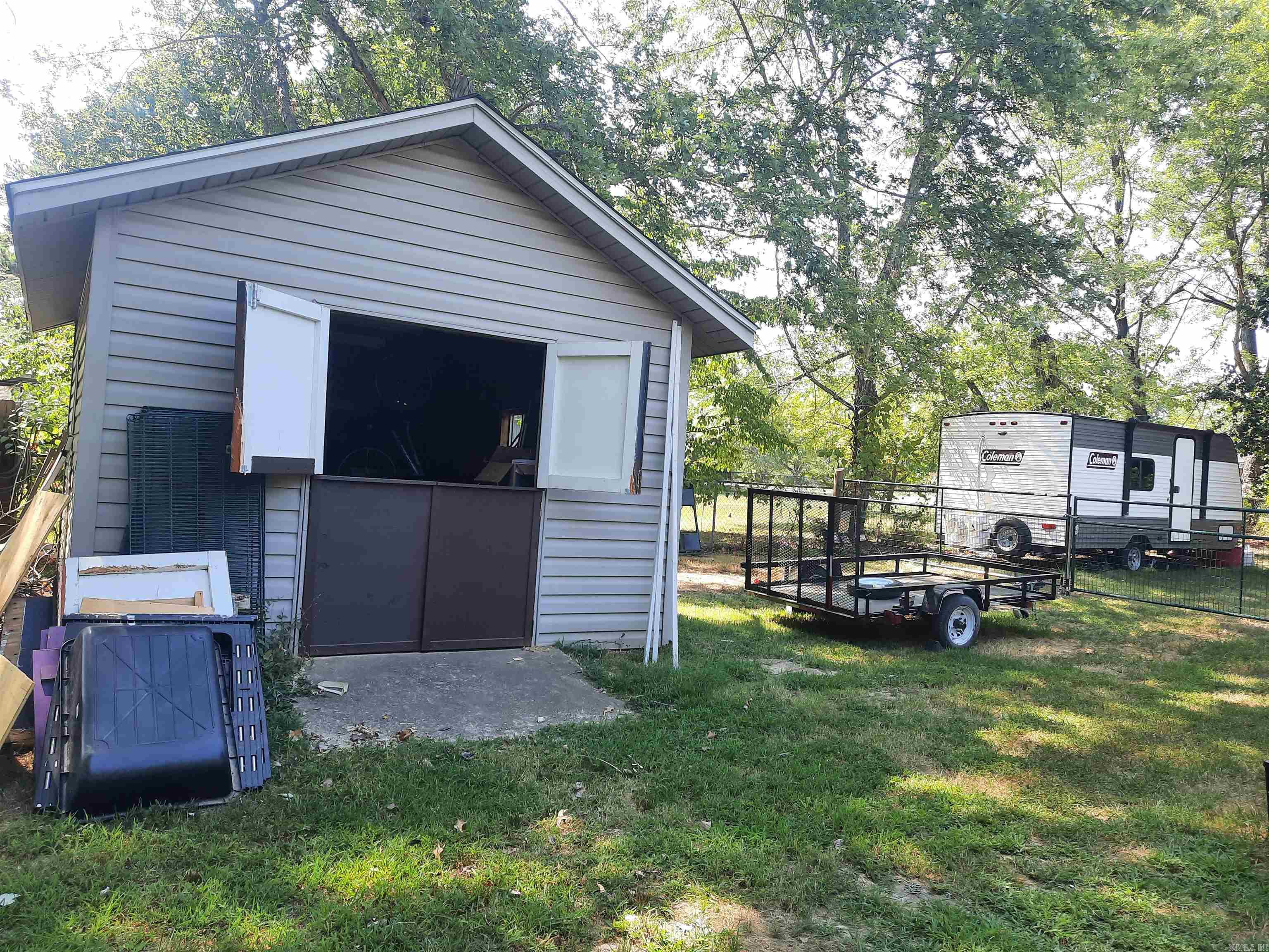 3201 McKinney  Mountain View, AR