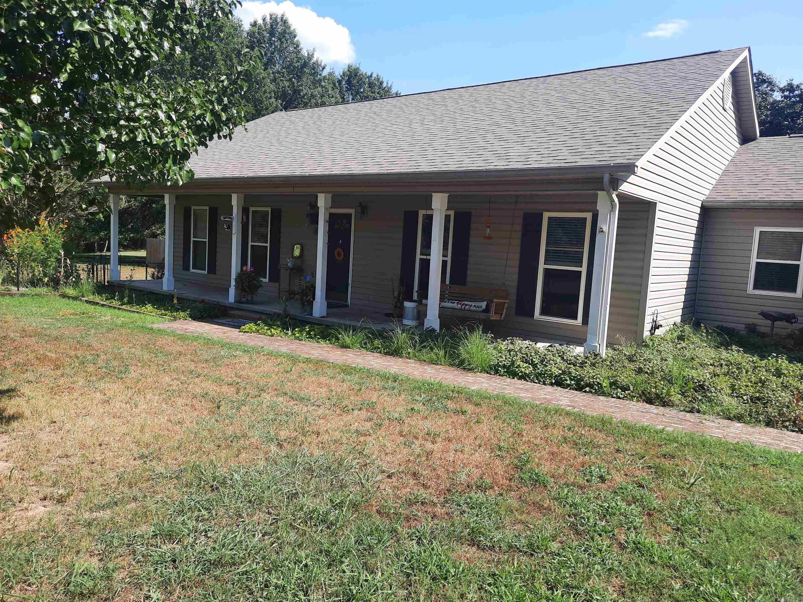 3201 McKinney  Mountain View, AR