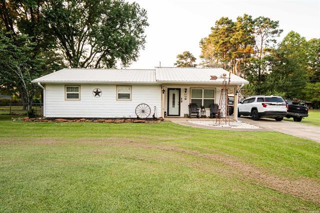 613 E Cleveland St  Taylor, AR