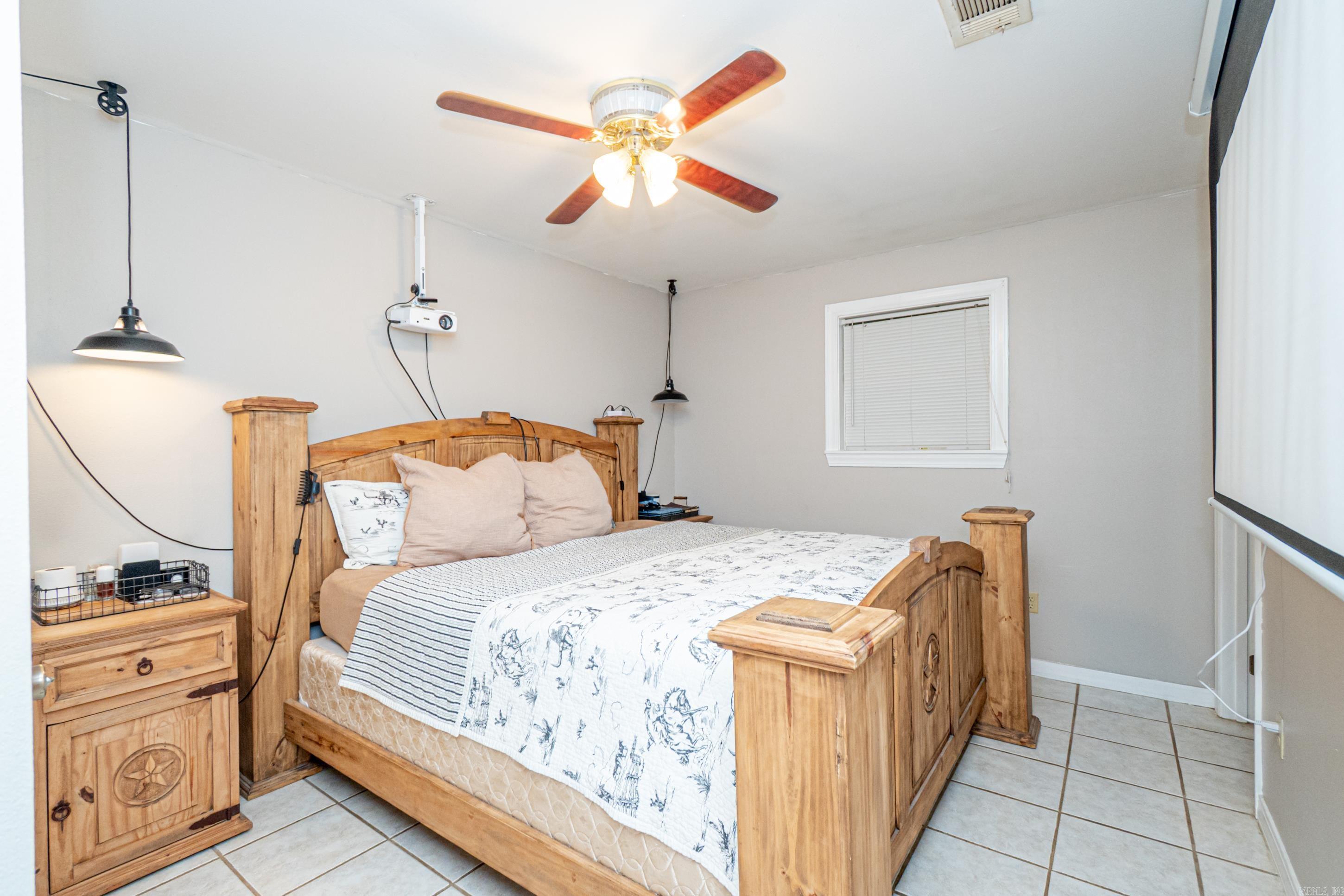 613 E Cleveland St Taylor, AR 71861