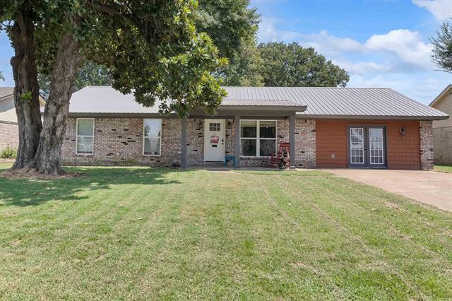 1212  Graceland  Newport, AR