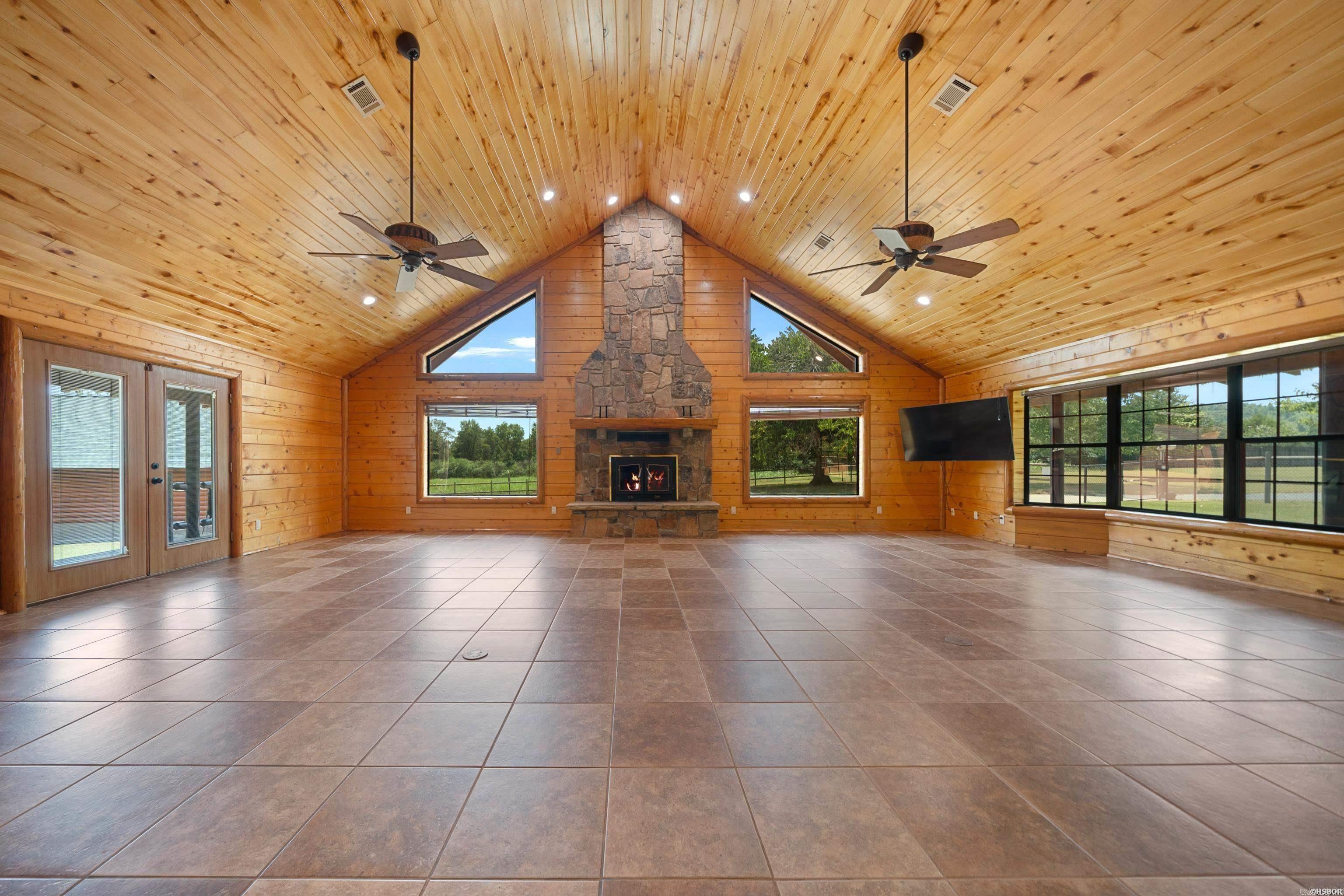 1646 Brady Mountain  Royal, AR