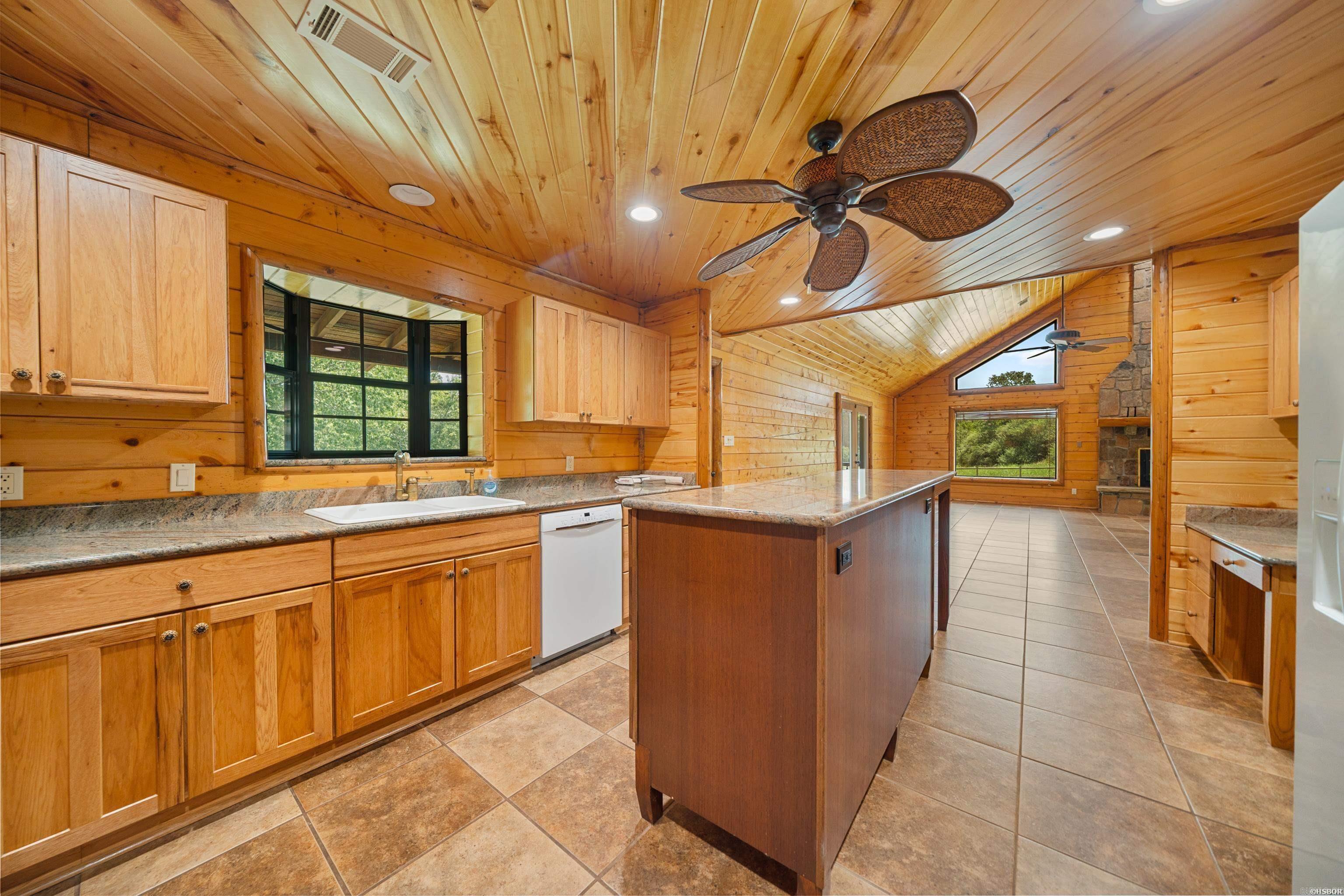 1646 Brady Mountain  Royal, AR
