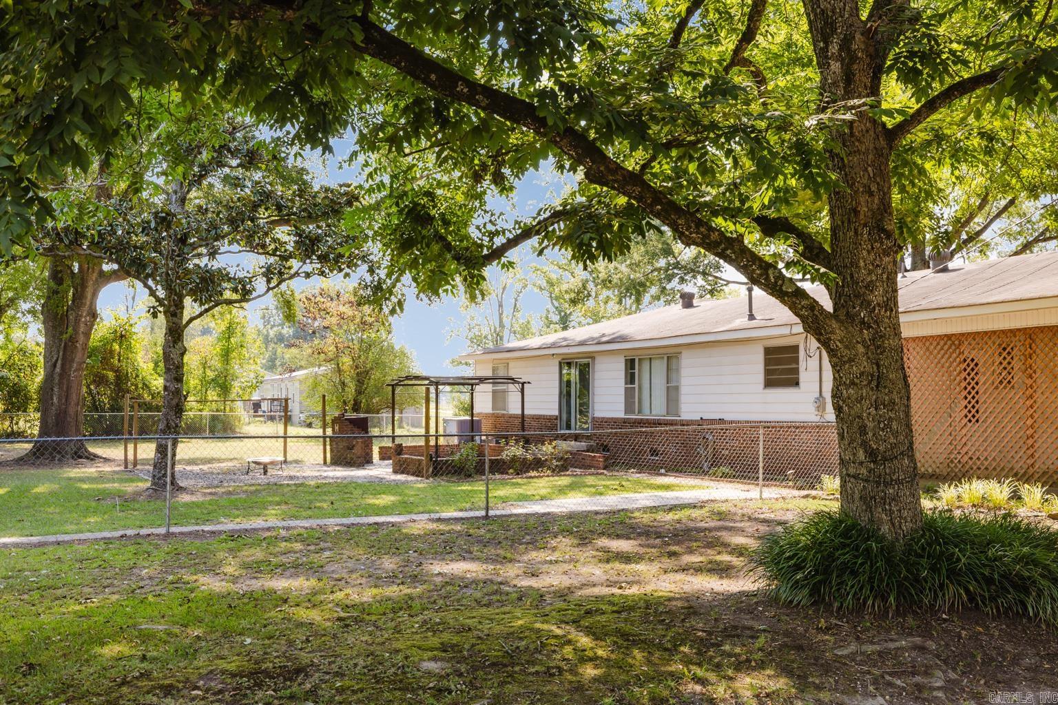 600 Peach Street Prattsville, AR 72129