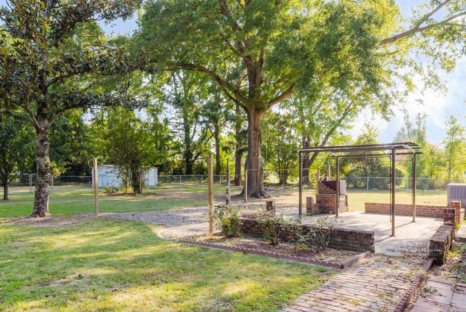 600 Peach Street Prattsville, AR 72129
